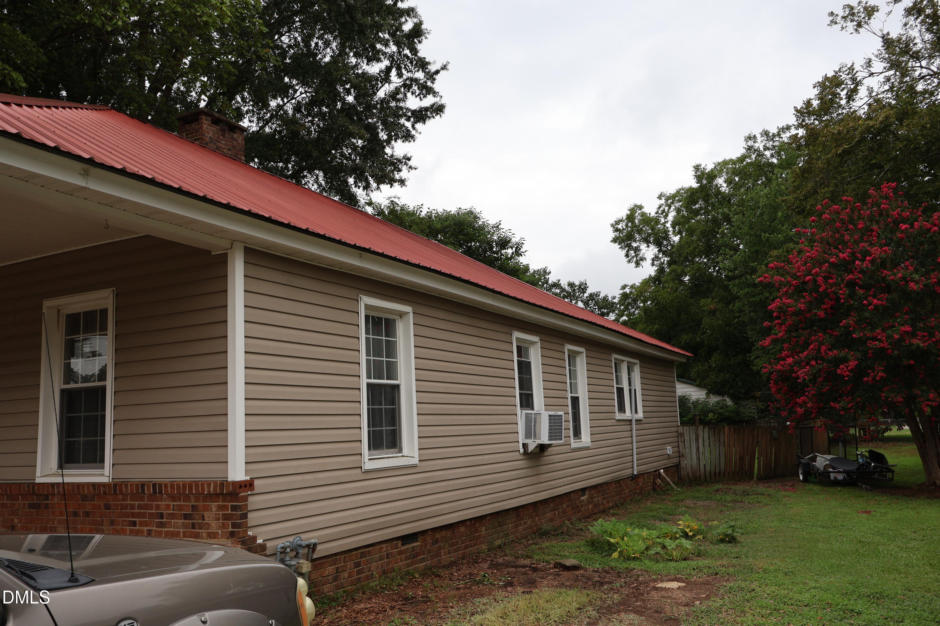 106 3rd Street Property Photo 27