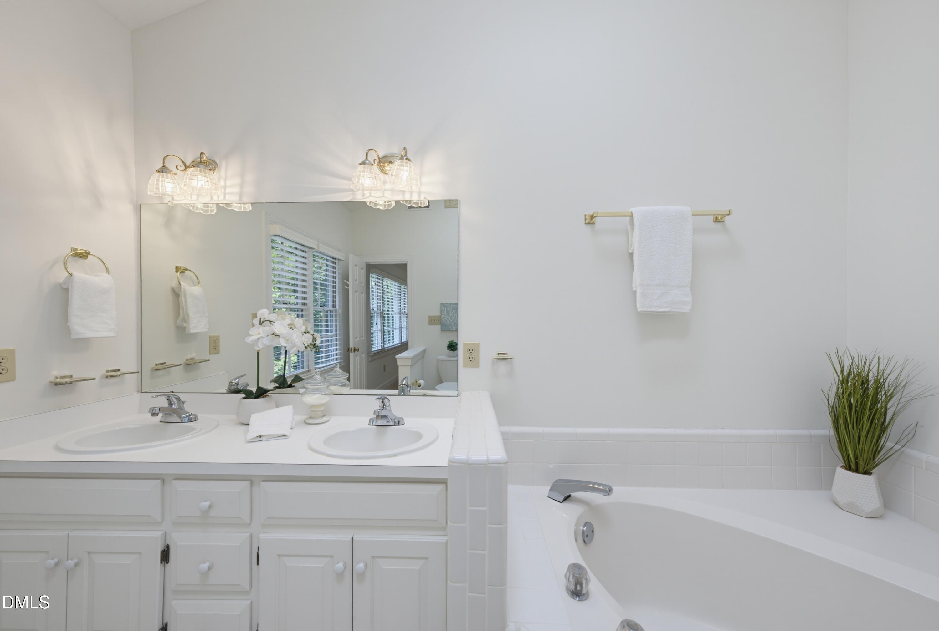 120 Vicksburg Drive Property Photo 33
