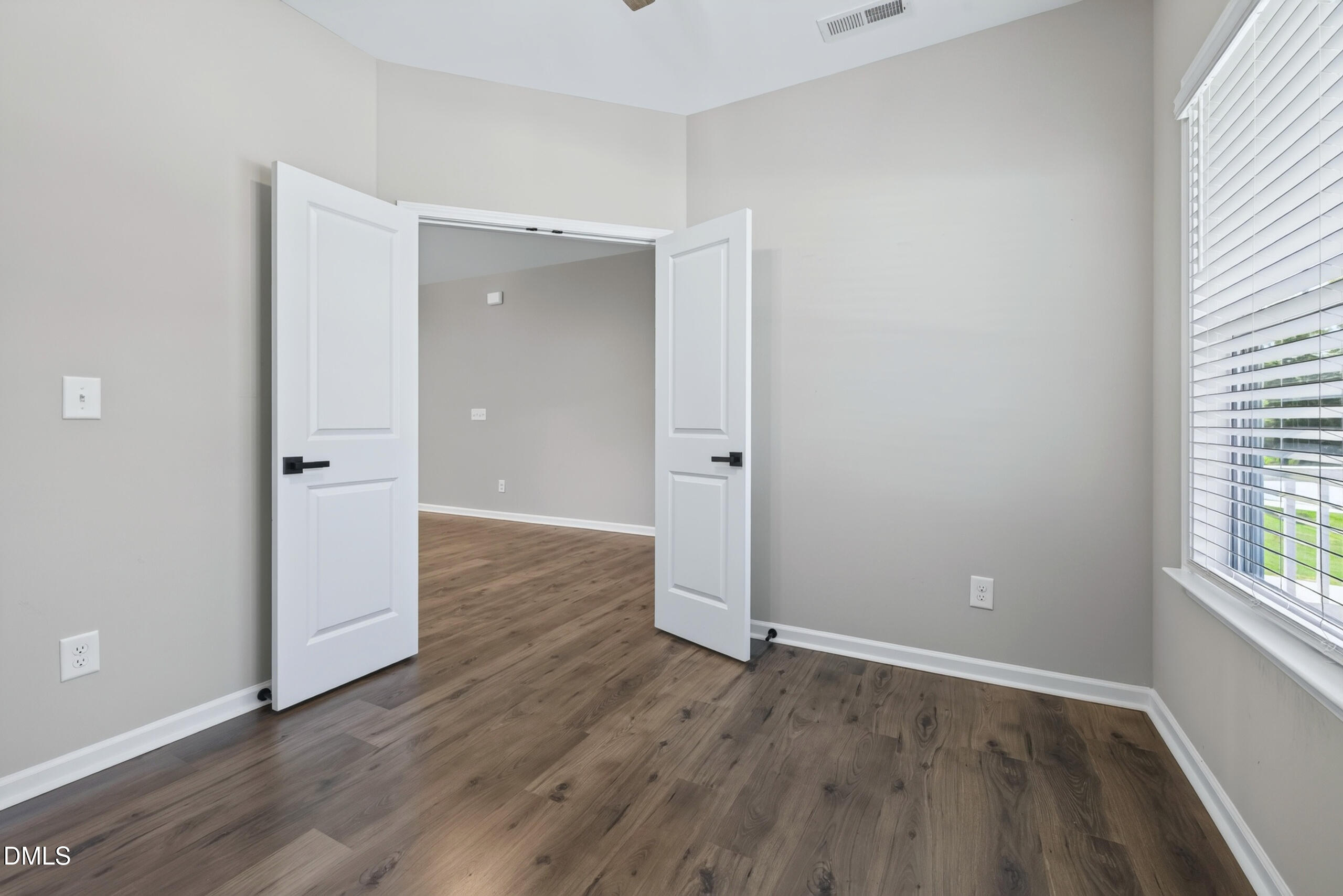 197 E Dentaires Way Property Photo 10