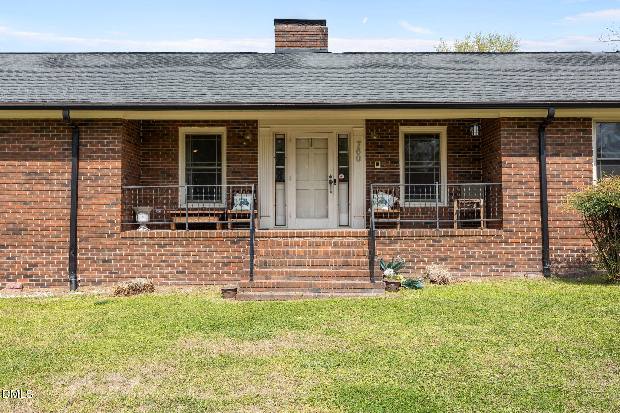750 Greenleaf Road Property Photo 2