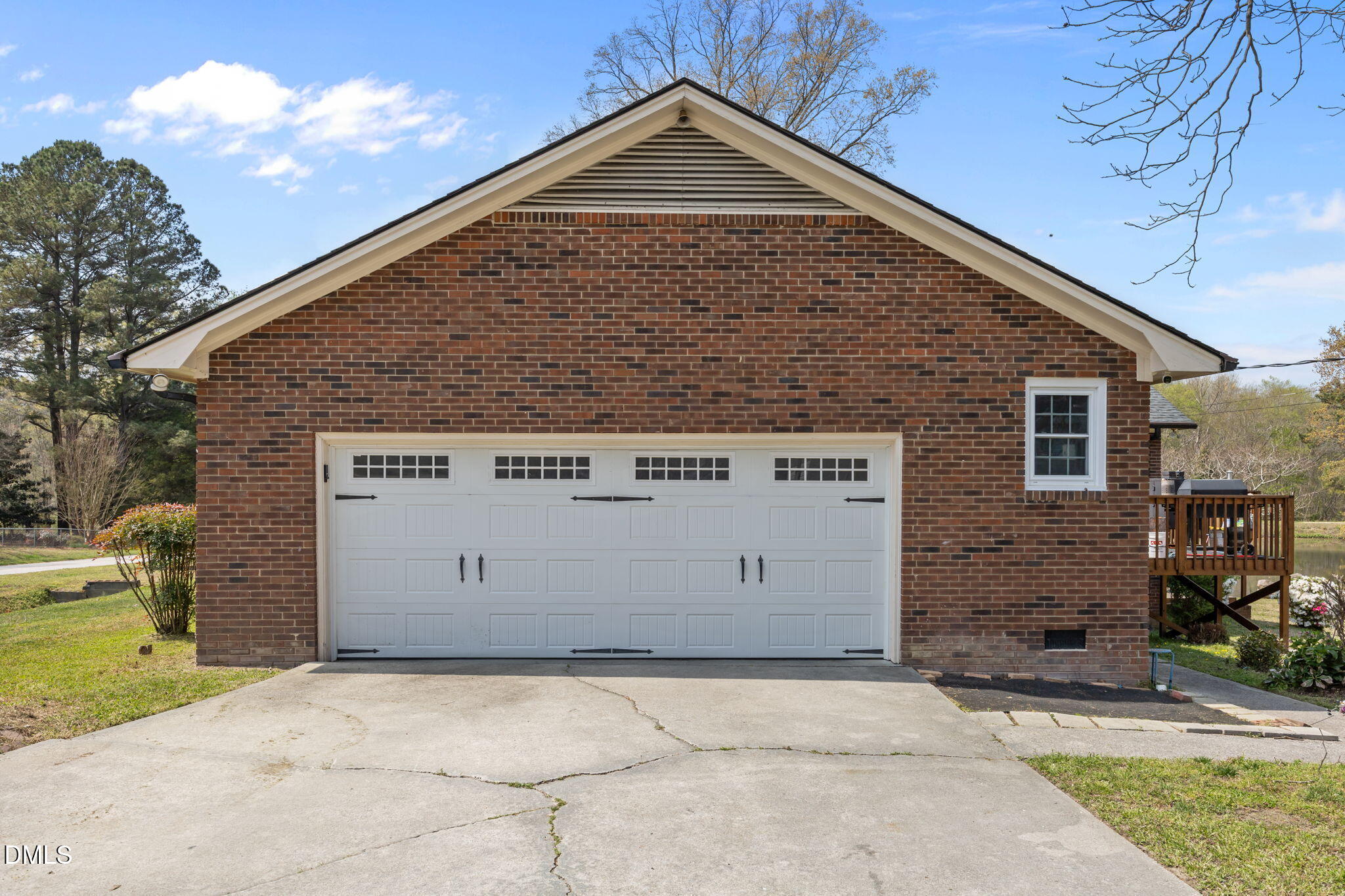 750 Greenleaf Road Property Photo 3