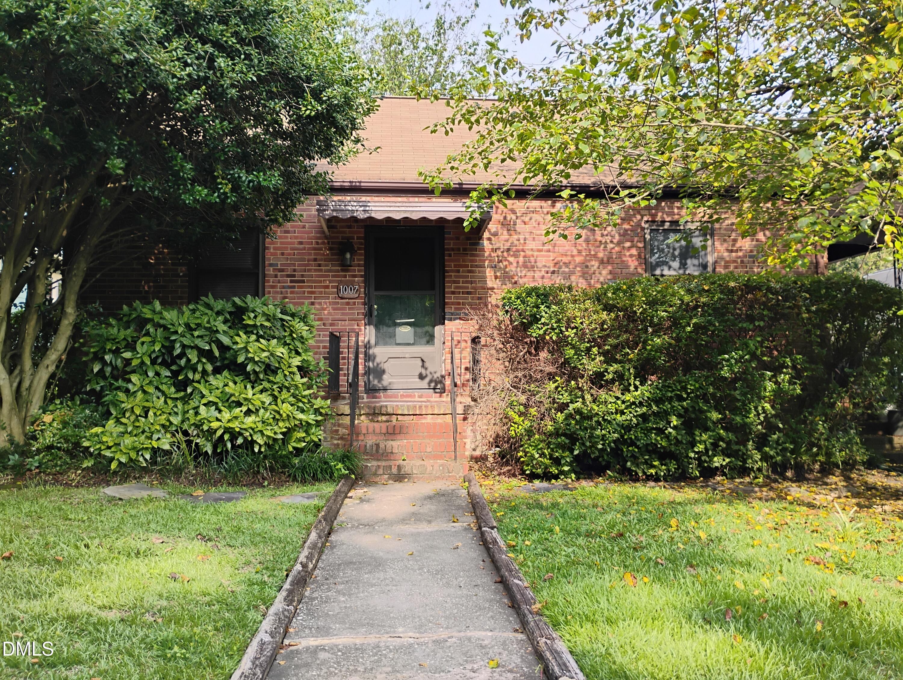 1007 Rosehill Avenue Property Photo 1