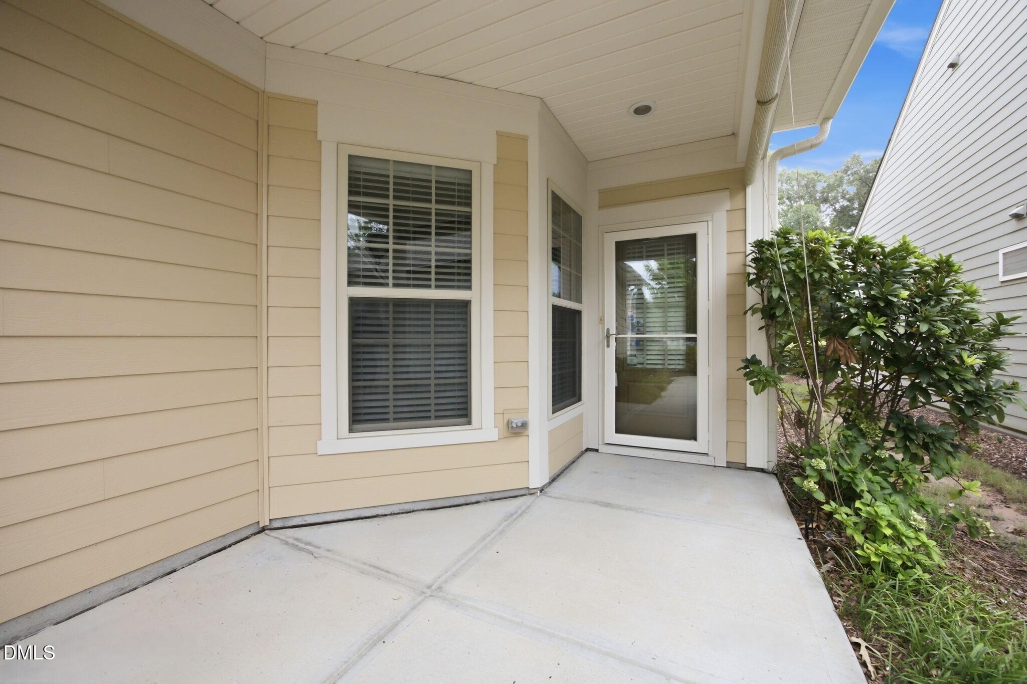 147 Rosedale Creek Drive Property Photo 3