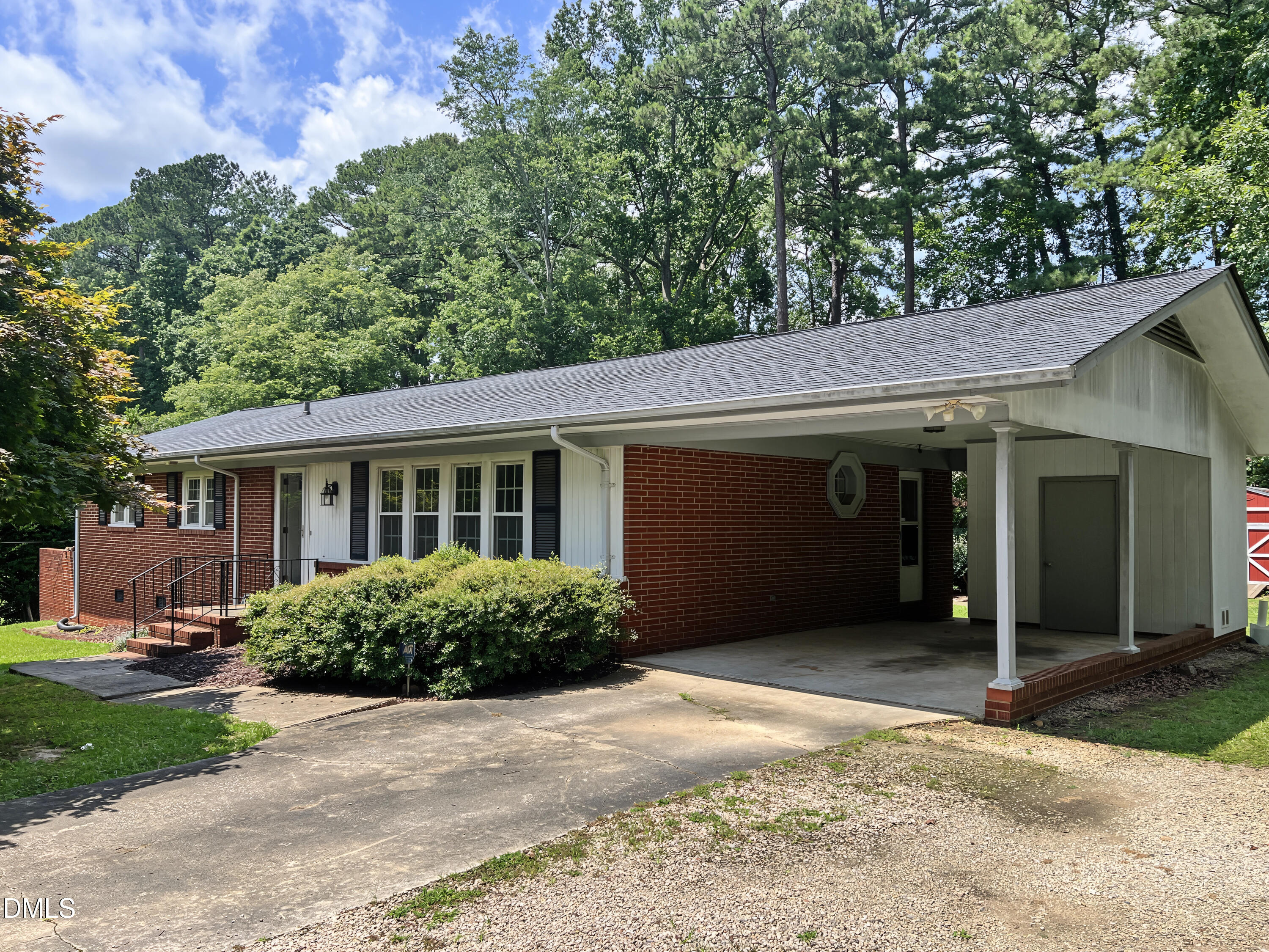 6909 Justice Drive Property Photo 1