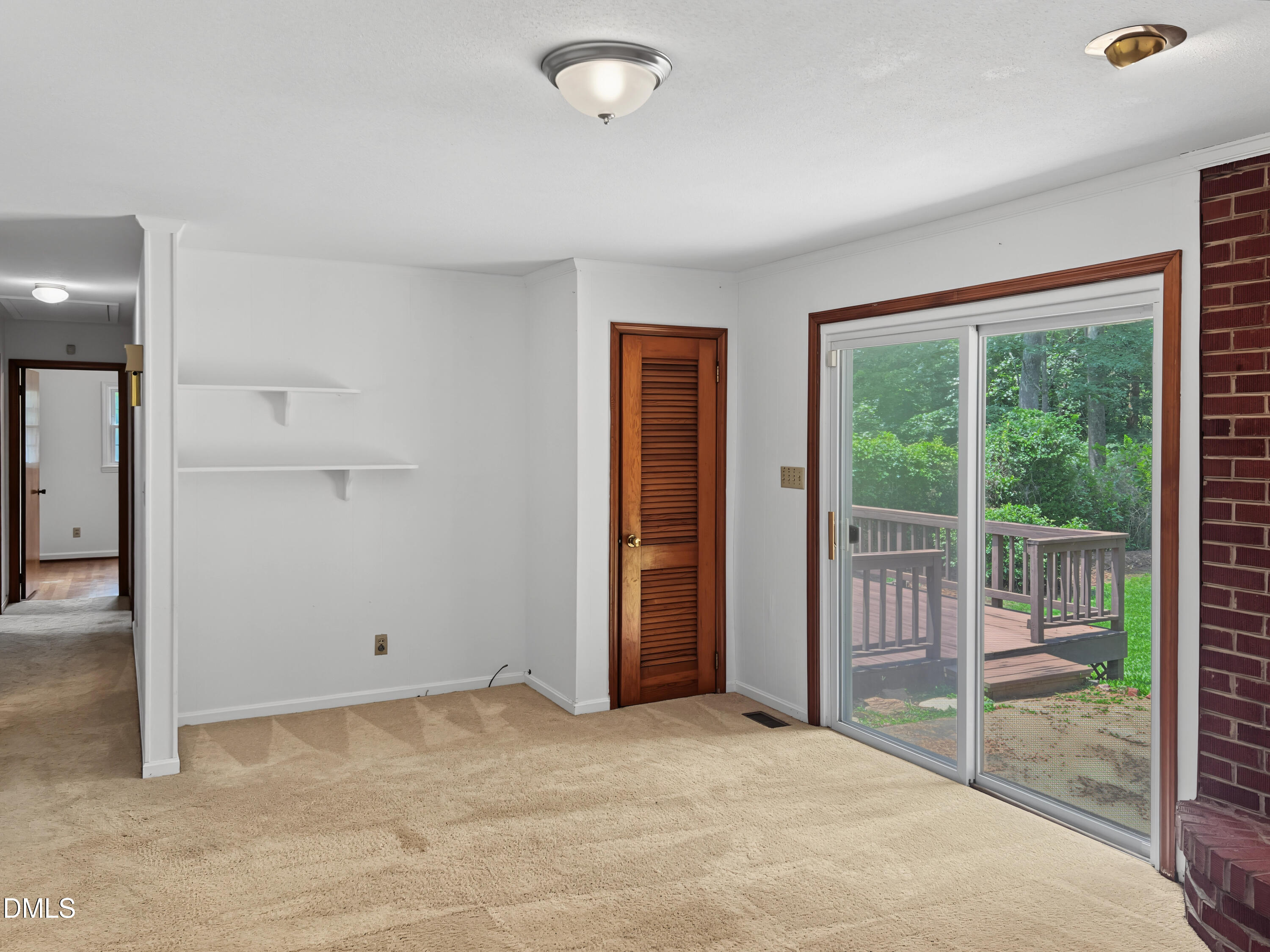6909 Justice Drive Property Photo 6