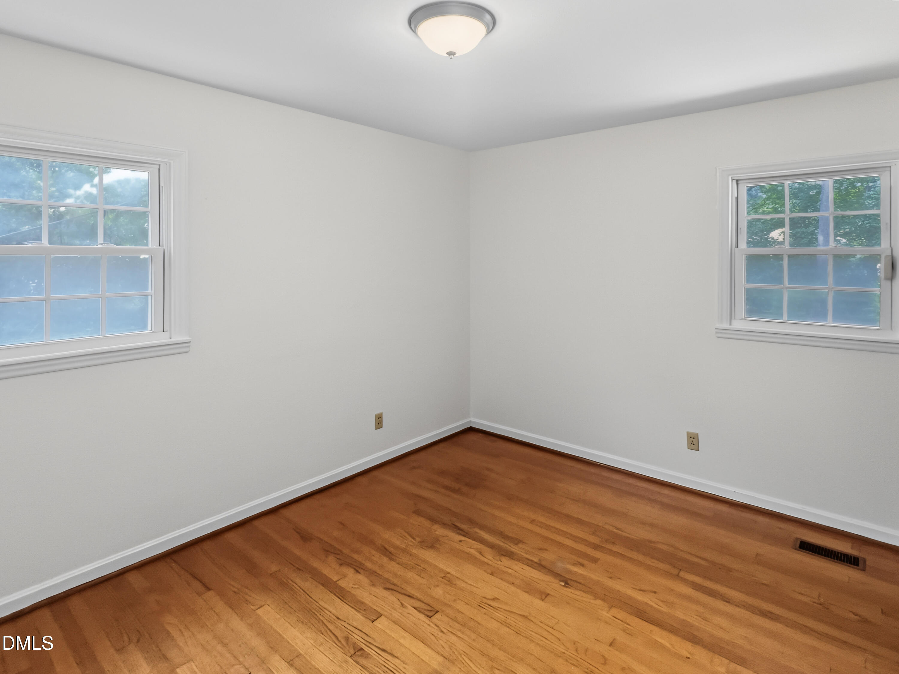 6909 Justice Drive Property Photo 9