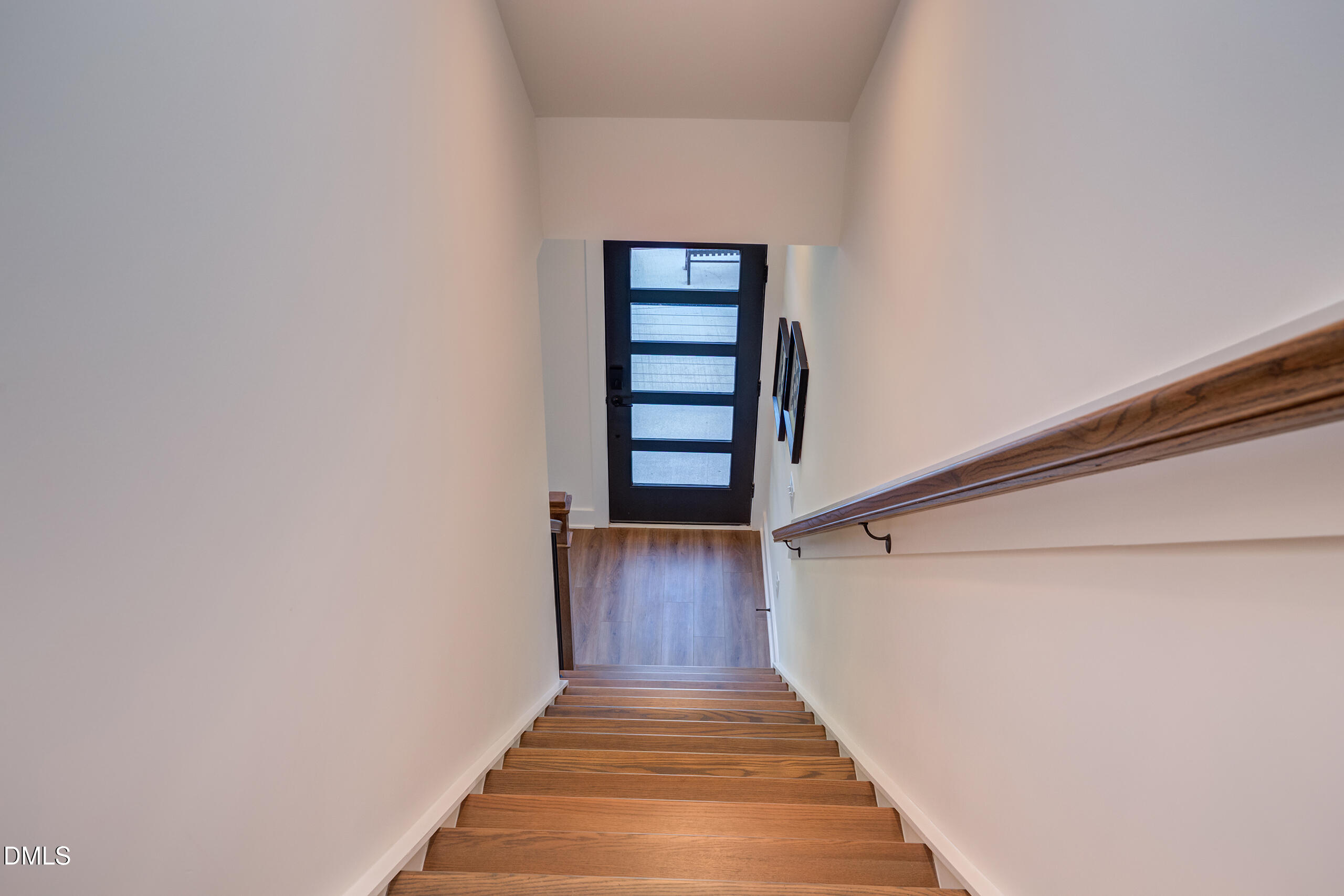 512 Gordon Street 202 Property Photo 6