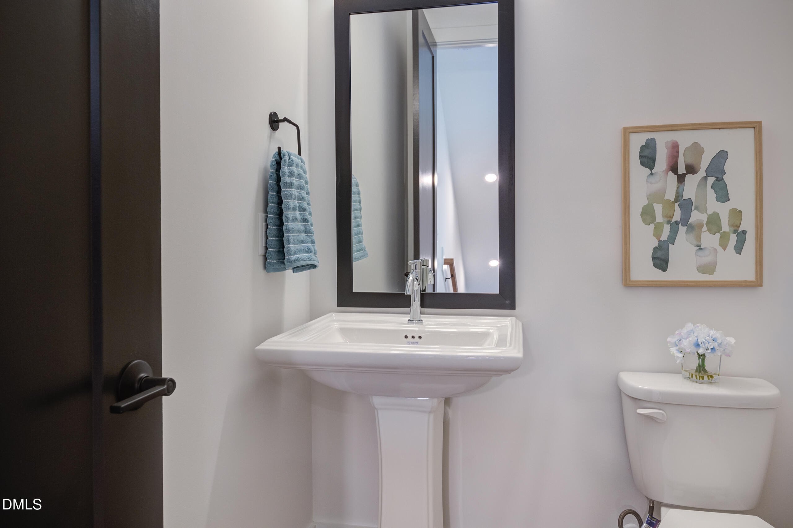 512 Gordon Street 202 Property Photo 8