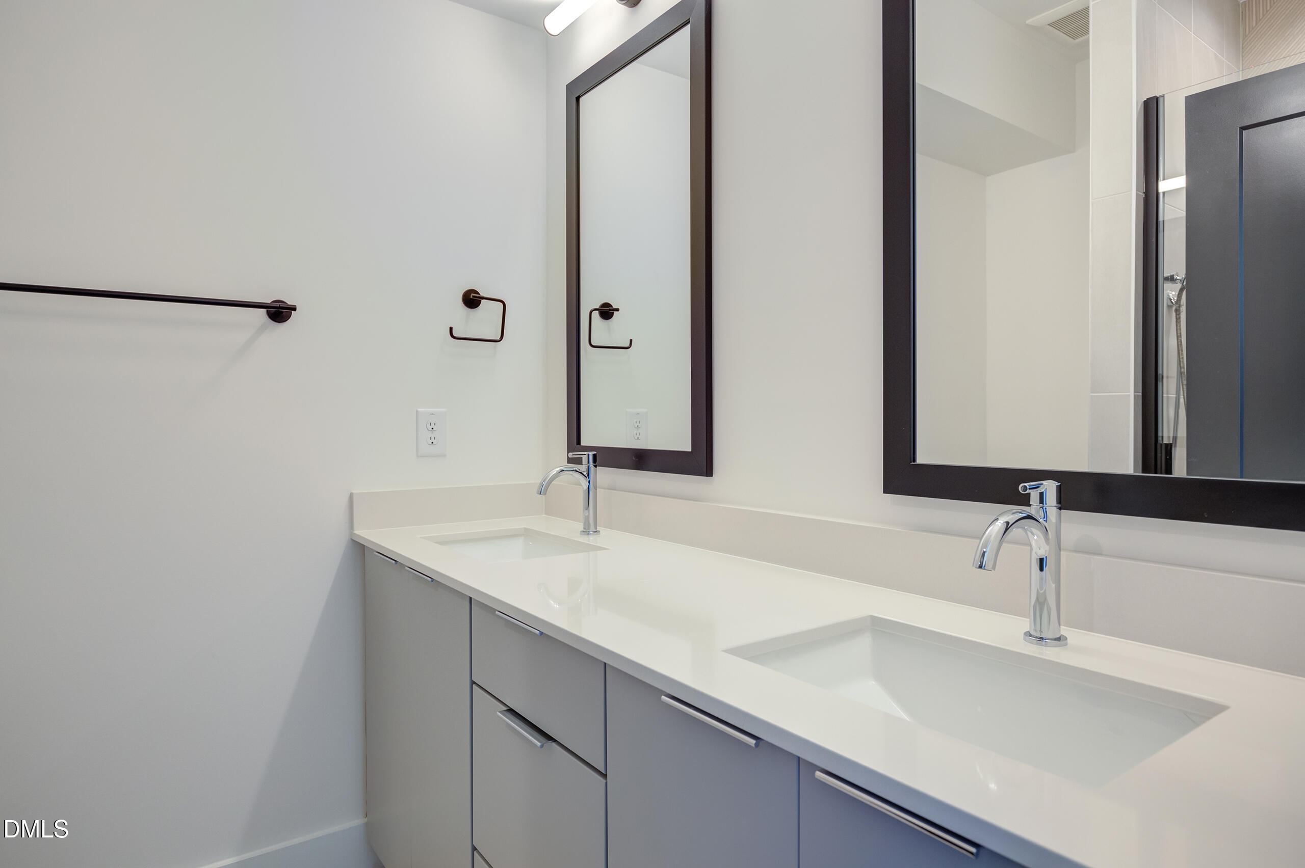 512 Gordon Street 202 Property Photo 21