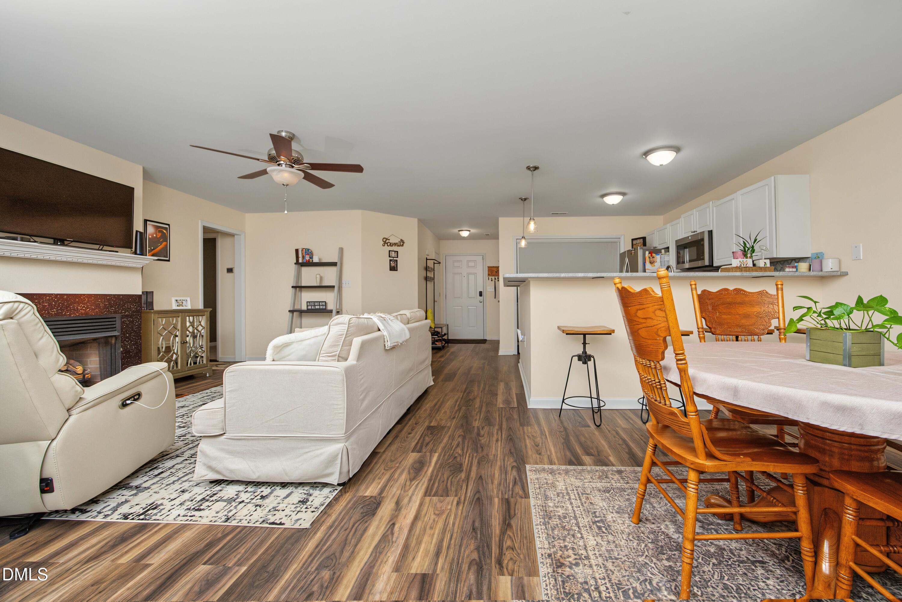 1112 Renshaw Court Property Photo 8