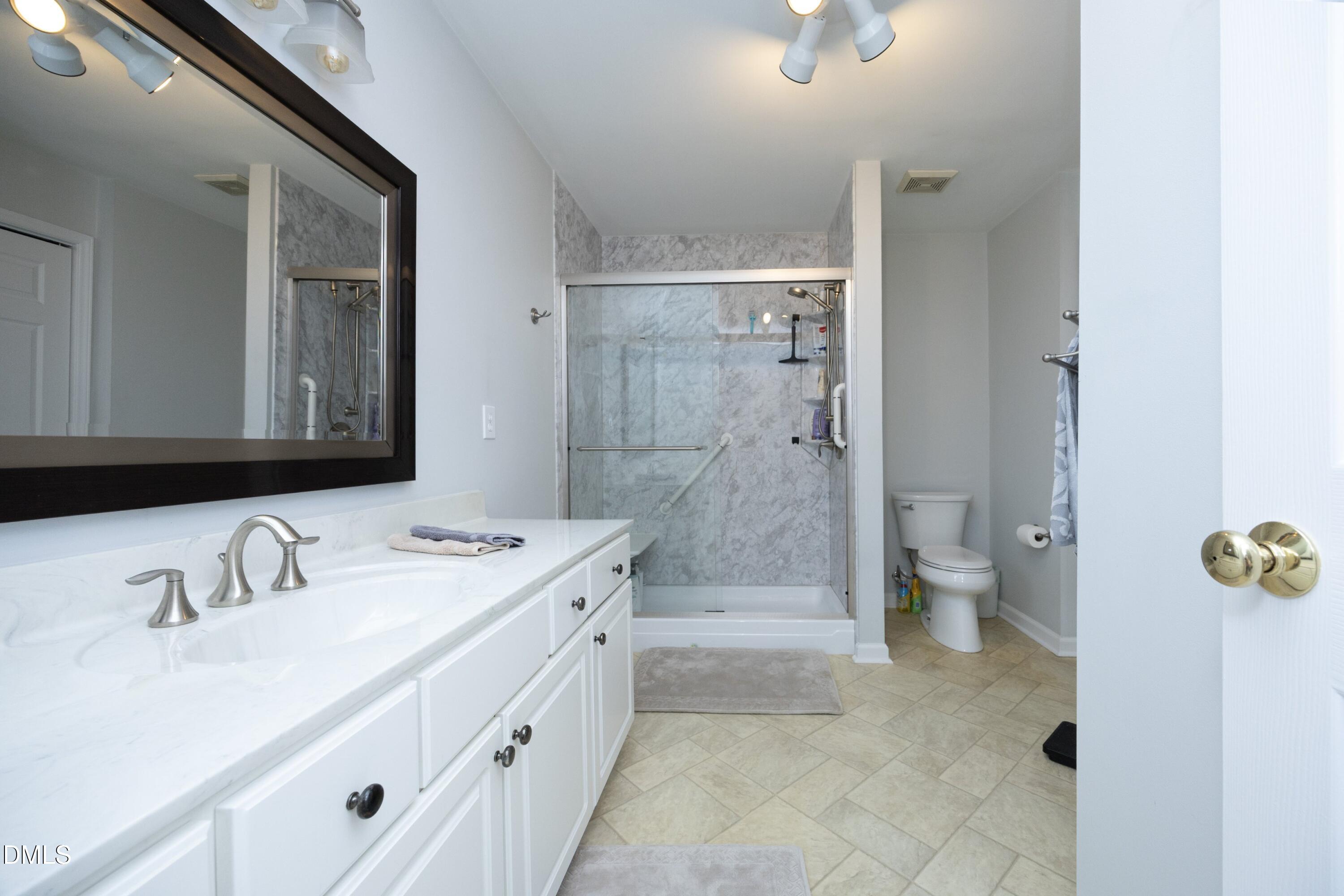 1112 Renshaw Court Property Photo 16