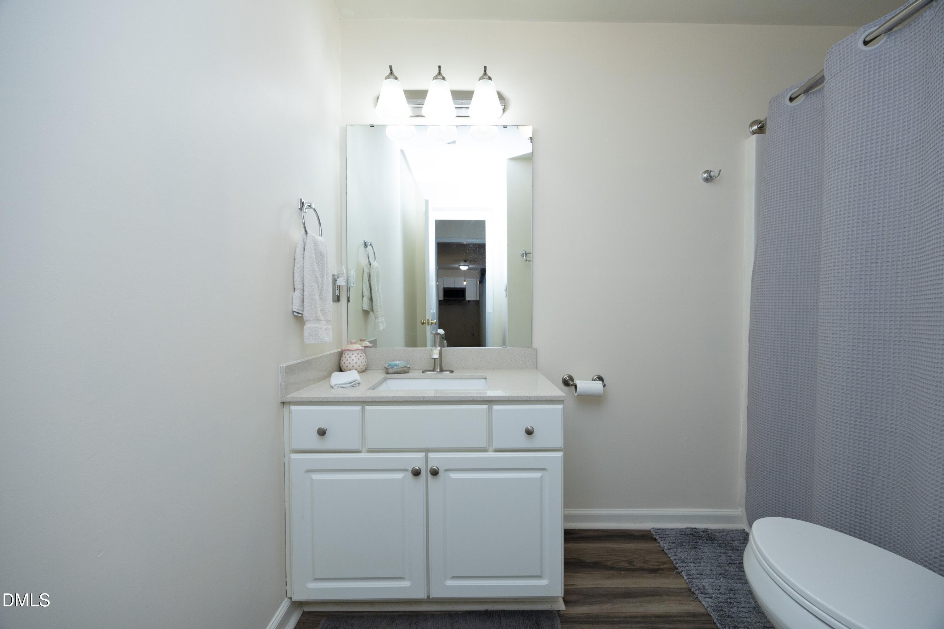 1112 Renshaw Court Property Photo 20