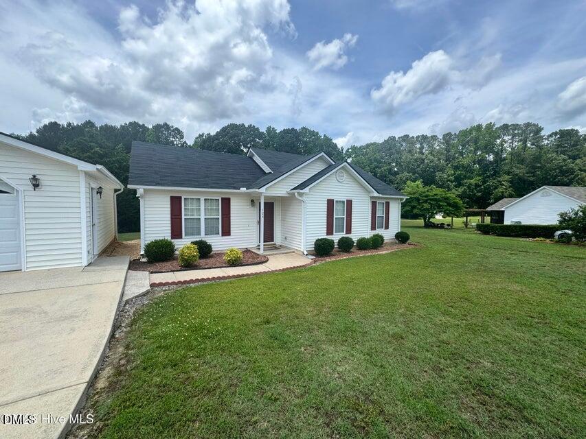 124 Stockbridge Drive Property Photo 1