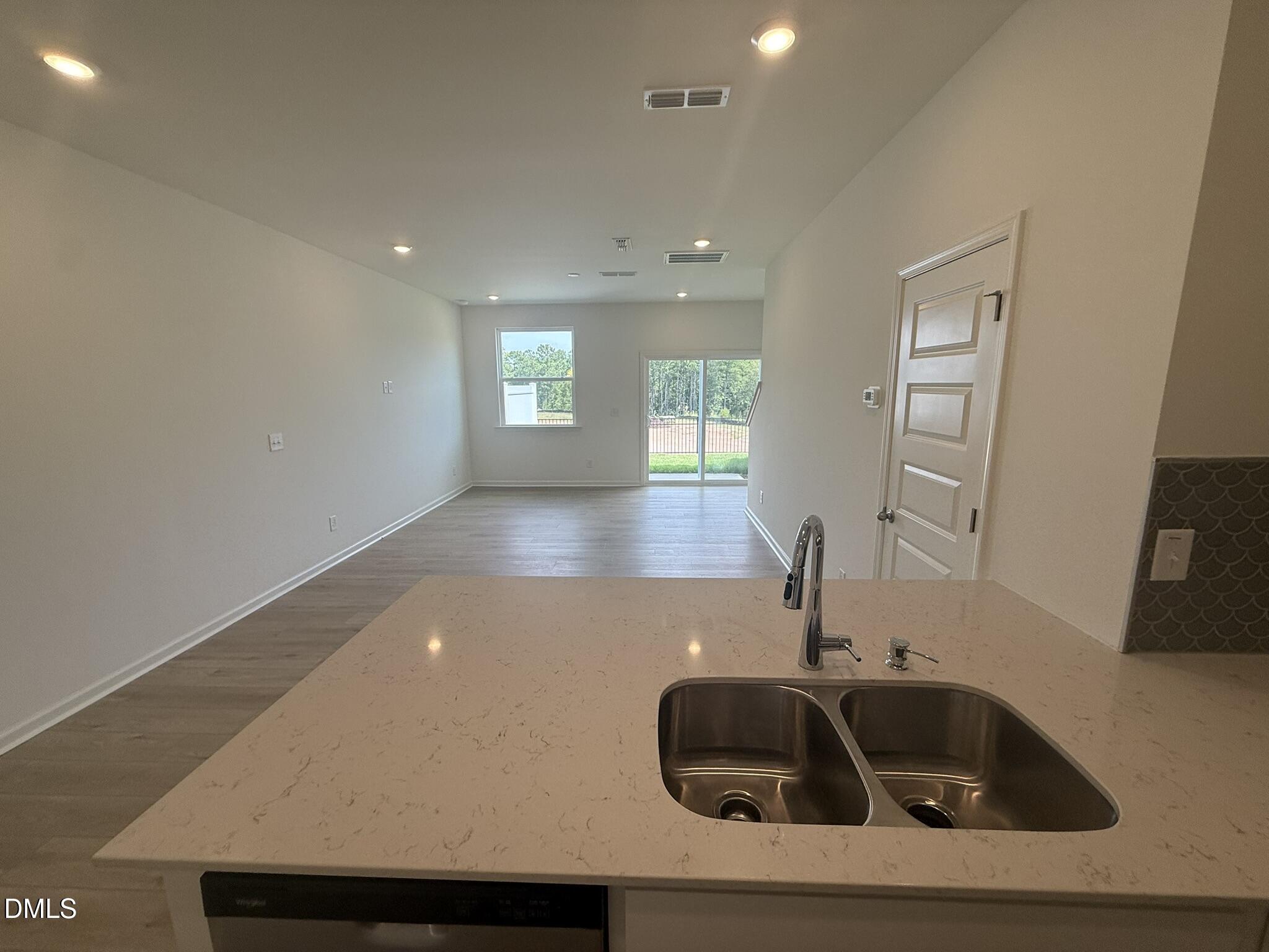 2109 Oakdale Drive Property Photo 3