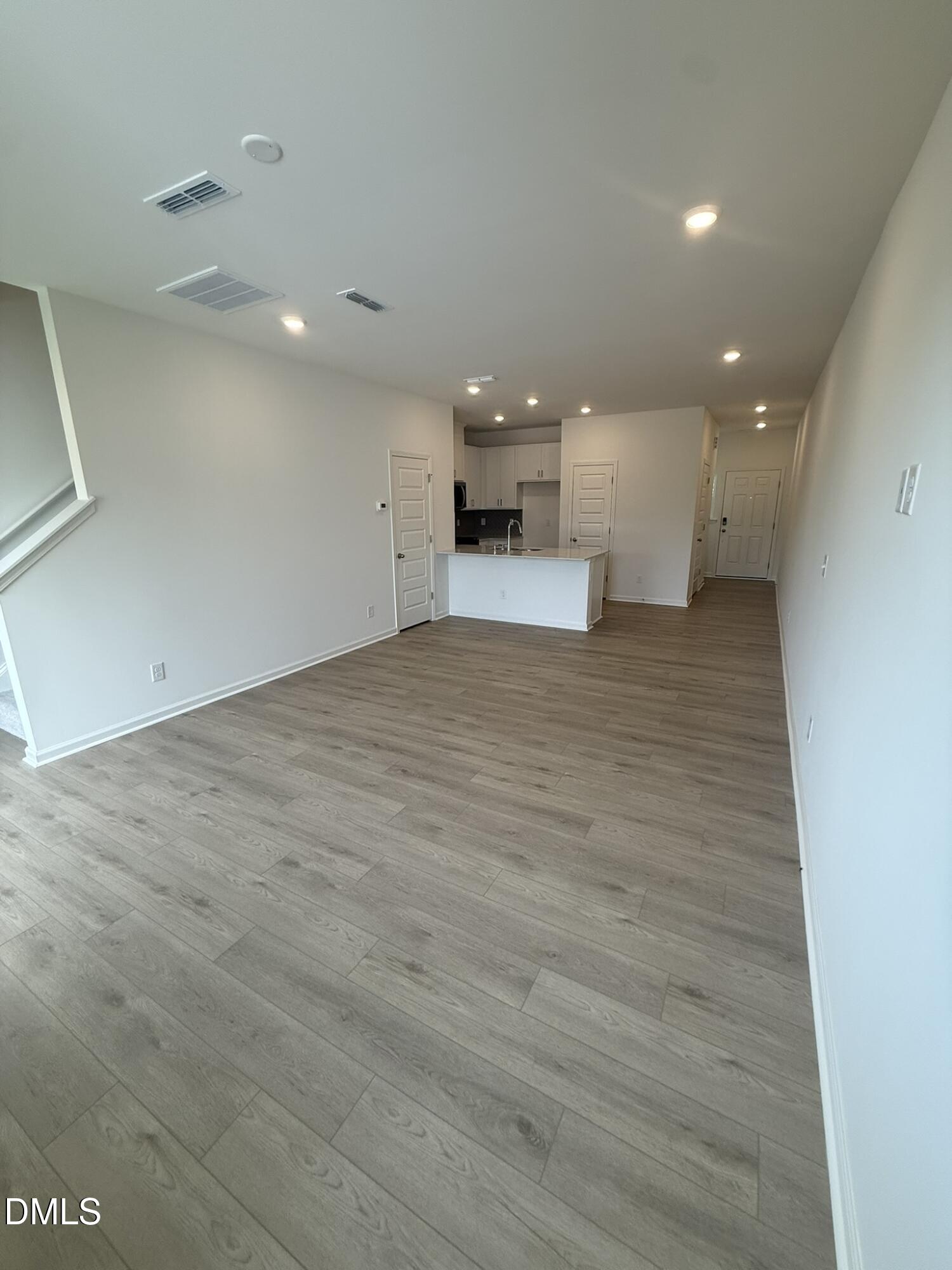 2109 Oakdale Drive Property Photo 5