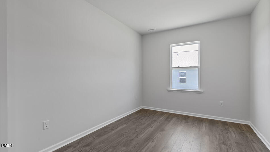 208 Saddle Mare Street Property Photo 6