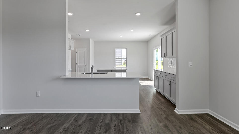 208 Saddle Mare Street Property Photo 10