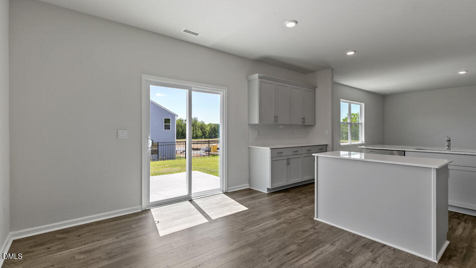208 Saddle Mare Street Property Photo 14