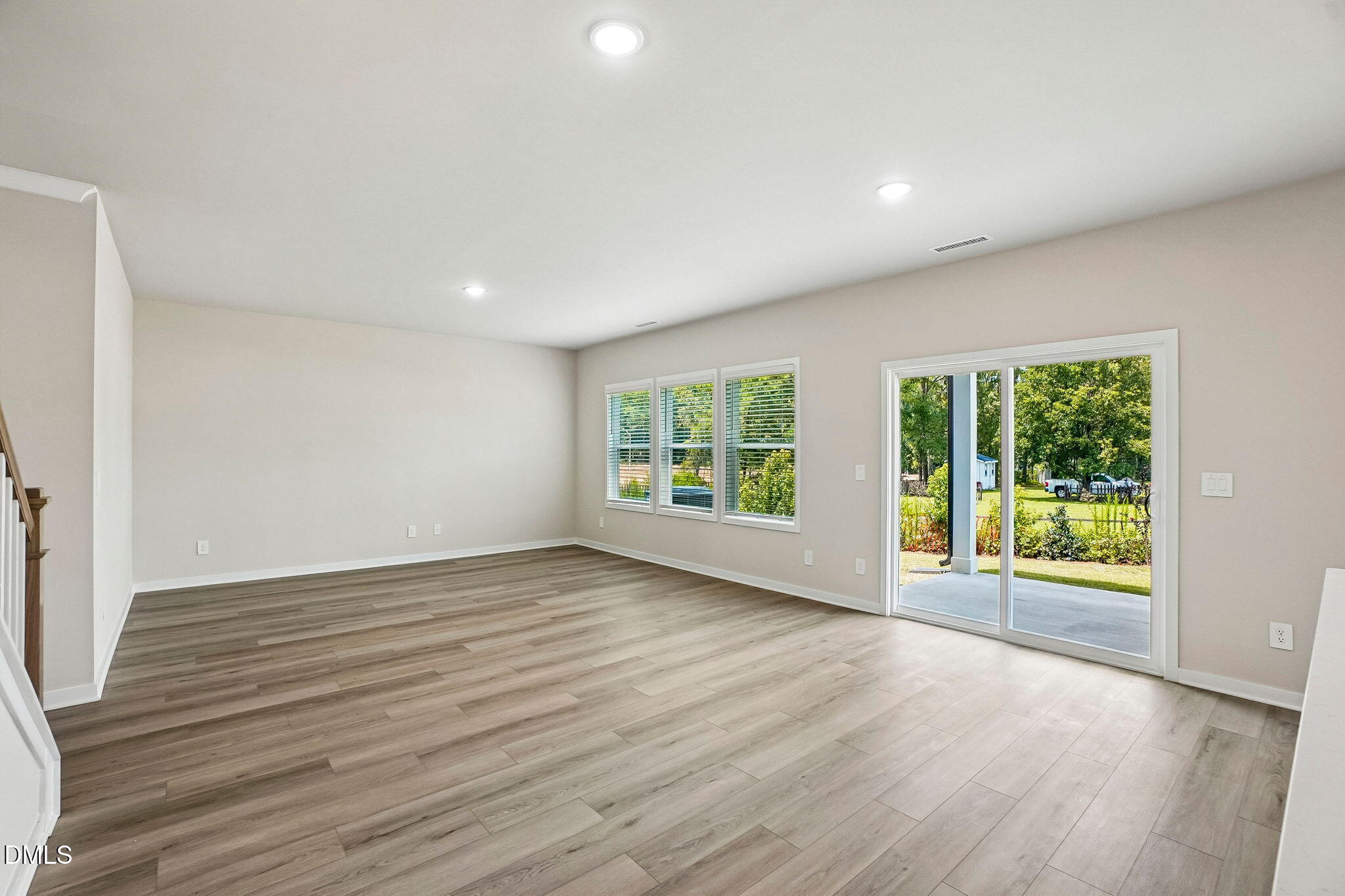 141 Gilded Eagle Avenue Property Photo 8