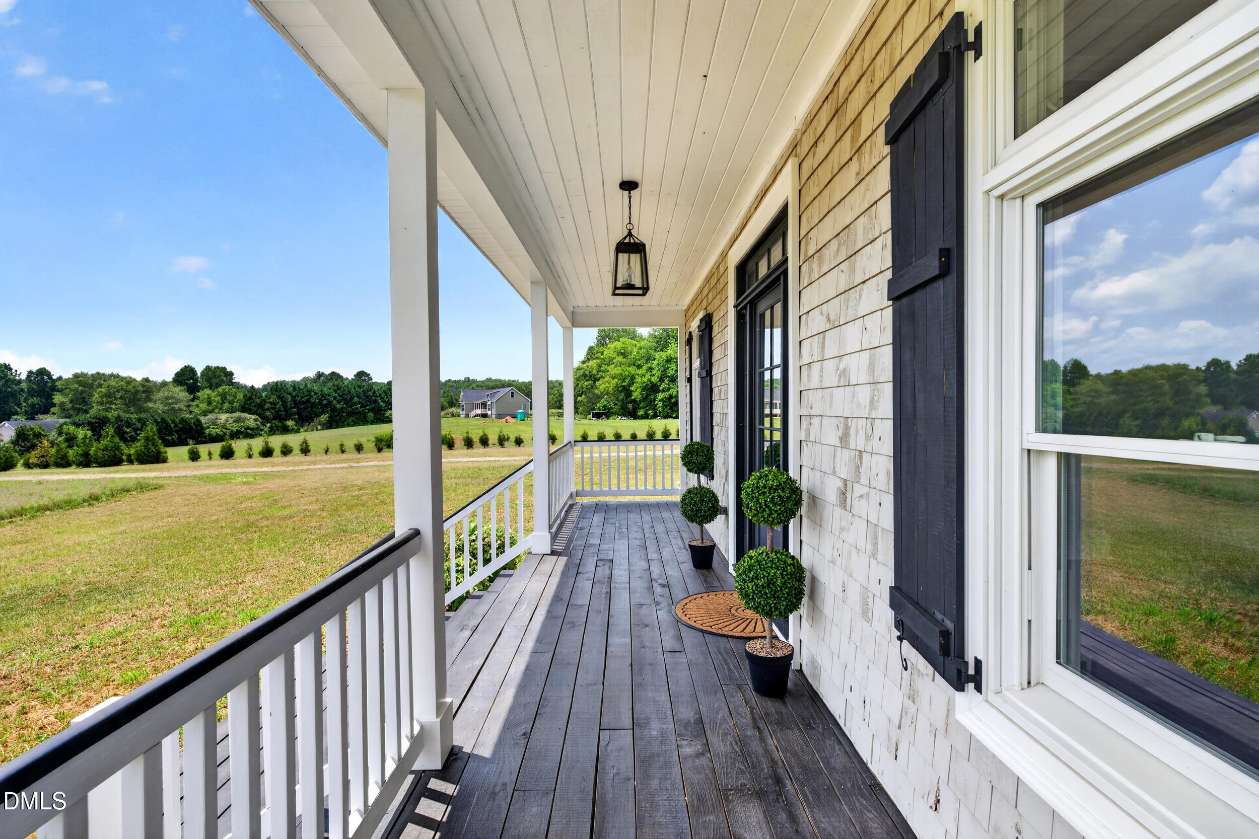 2428 Glade Road Property Photo 9