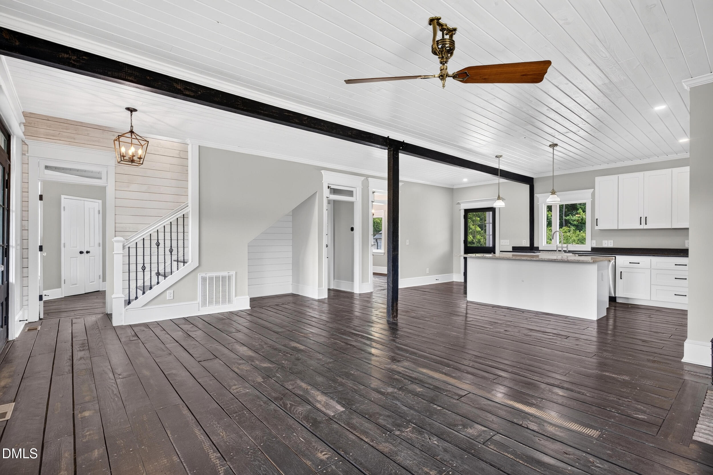 2428 Glade Road Property Photo 16