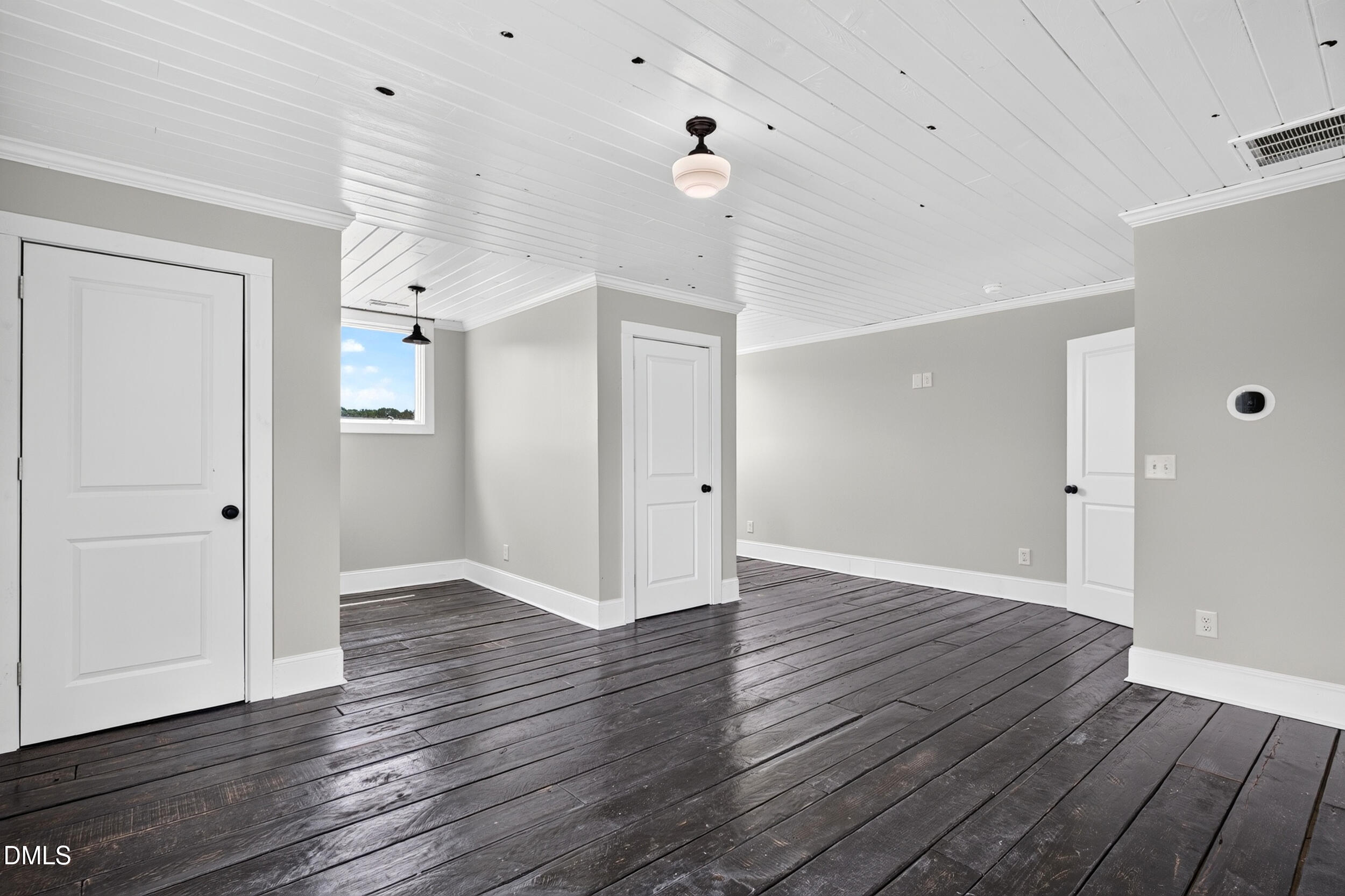 2428 Glade Road Property Photo 28