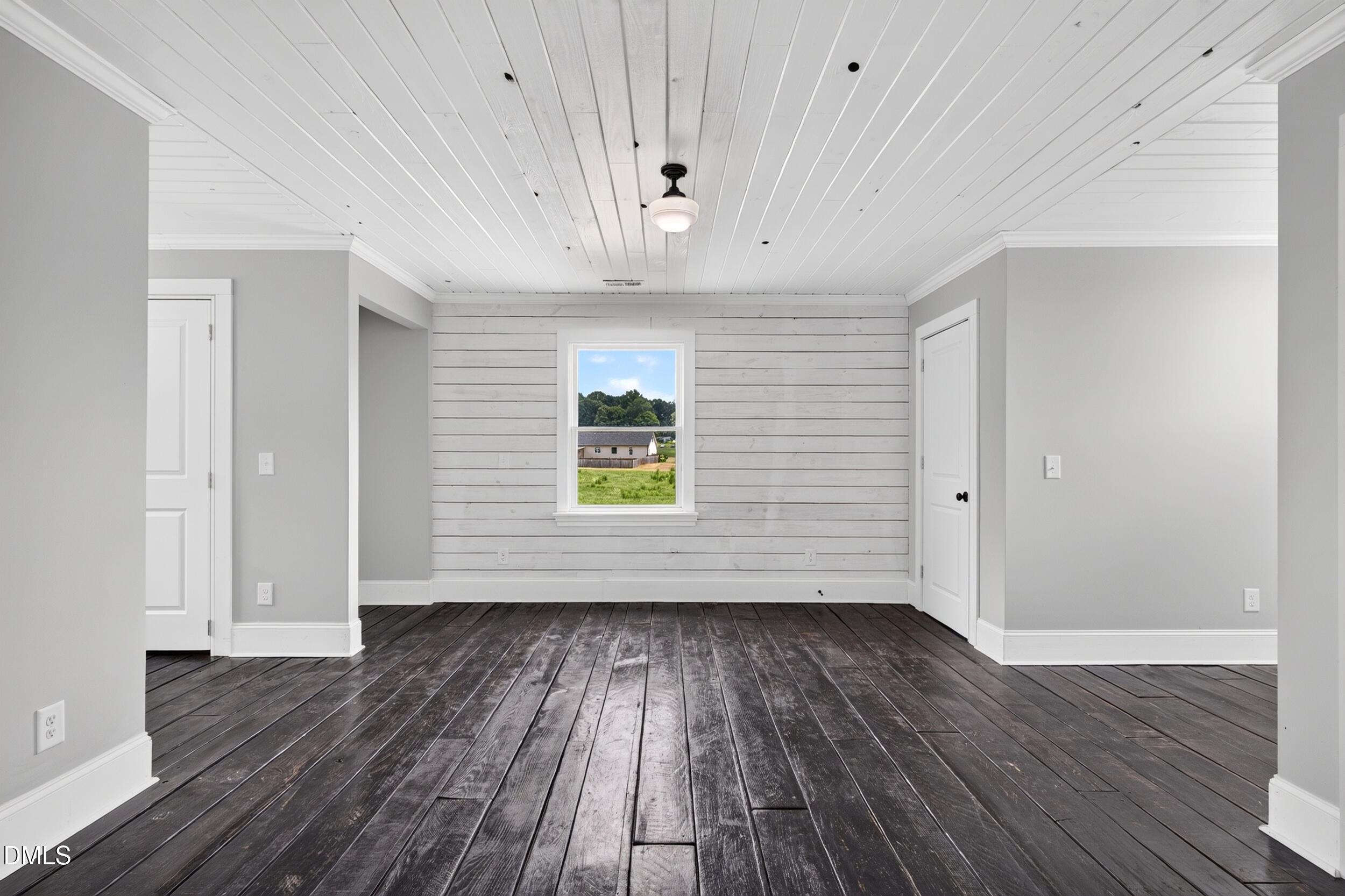 2428 Glade Road Property Photo 30