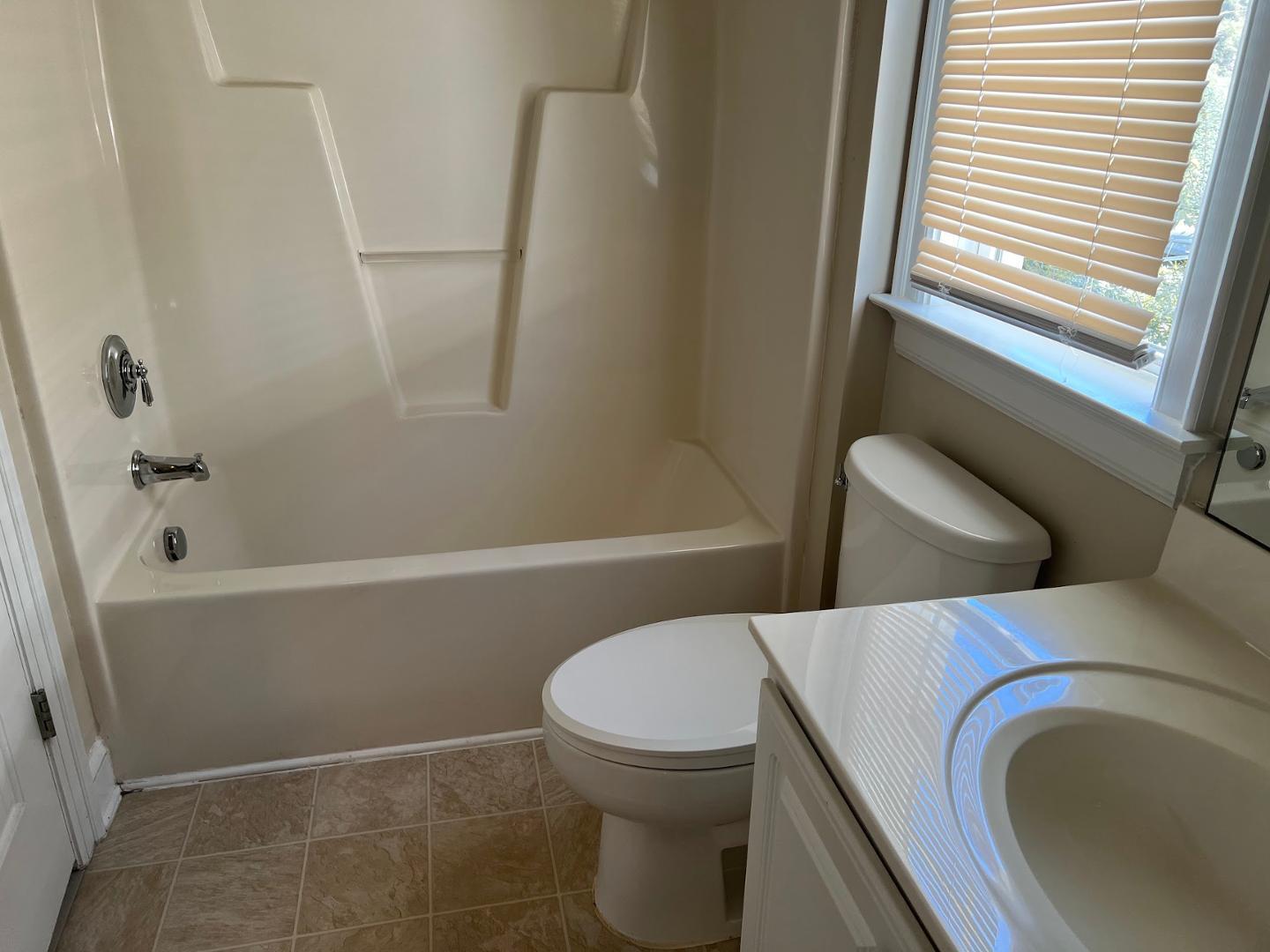 7729 Acc Boulevard Property Photo 5