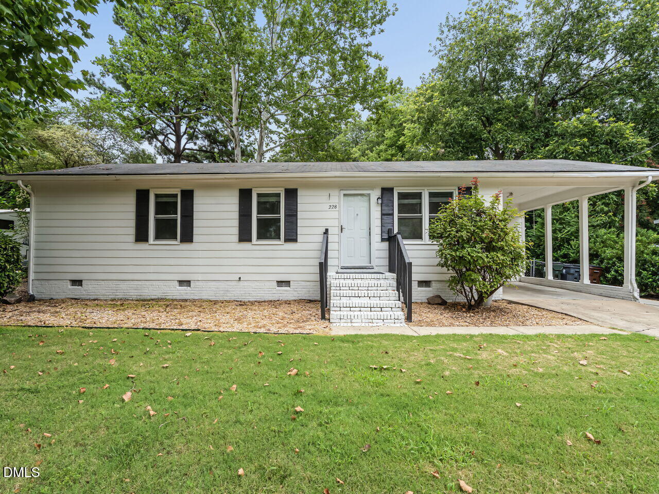 228 Short Street Property Photo 2