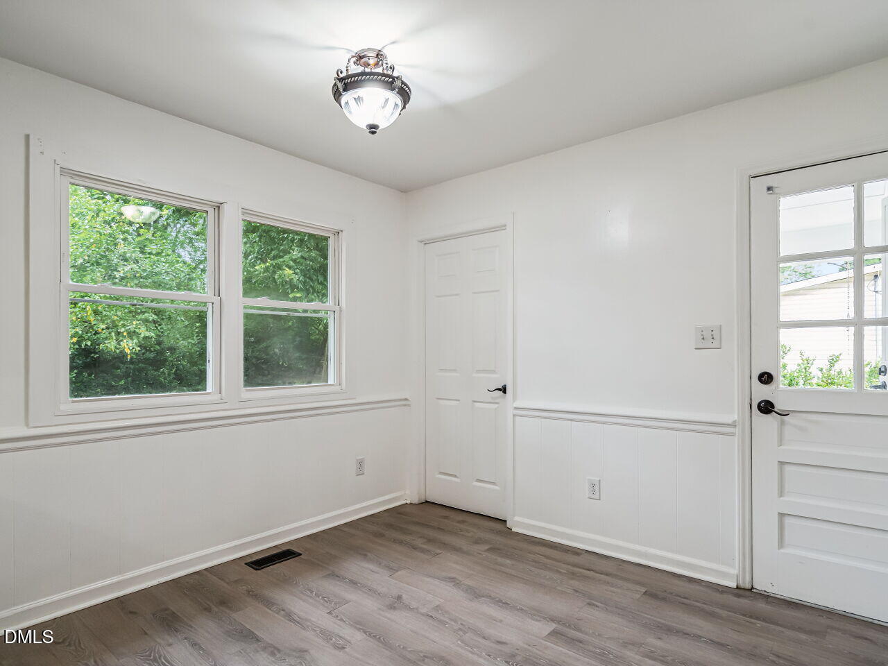 228 Short Street Property Photo 9
