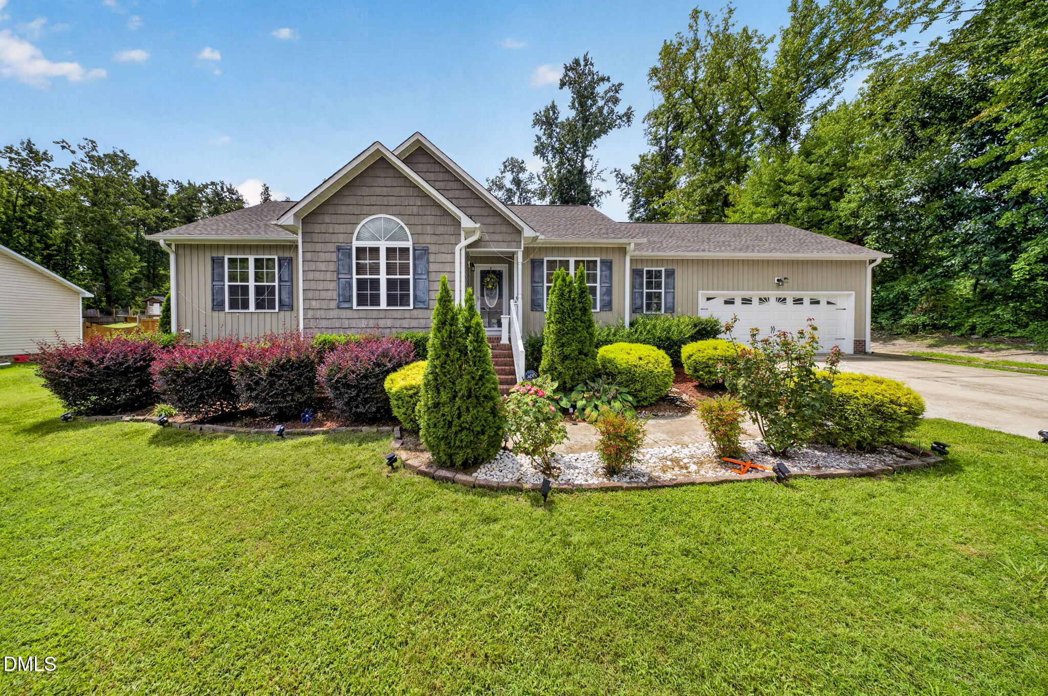 280 Kinsman Court Property Photo 1