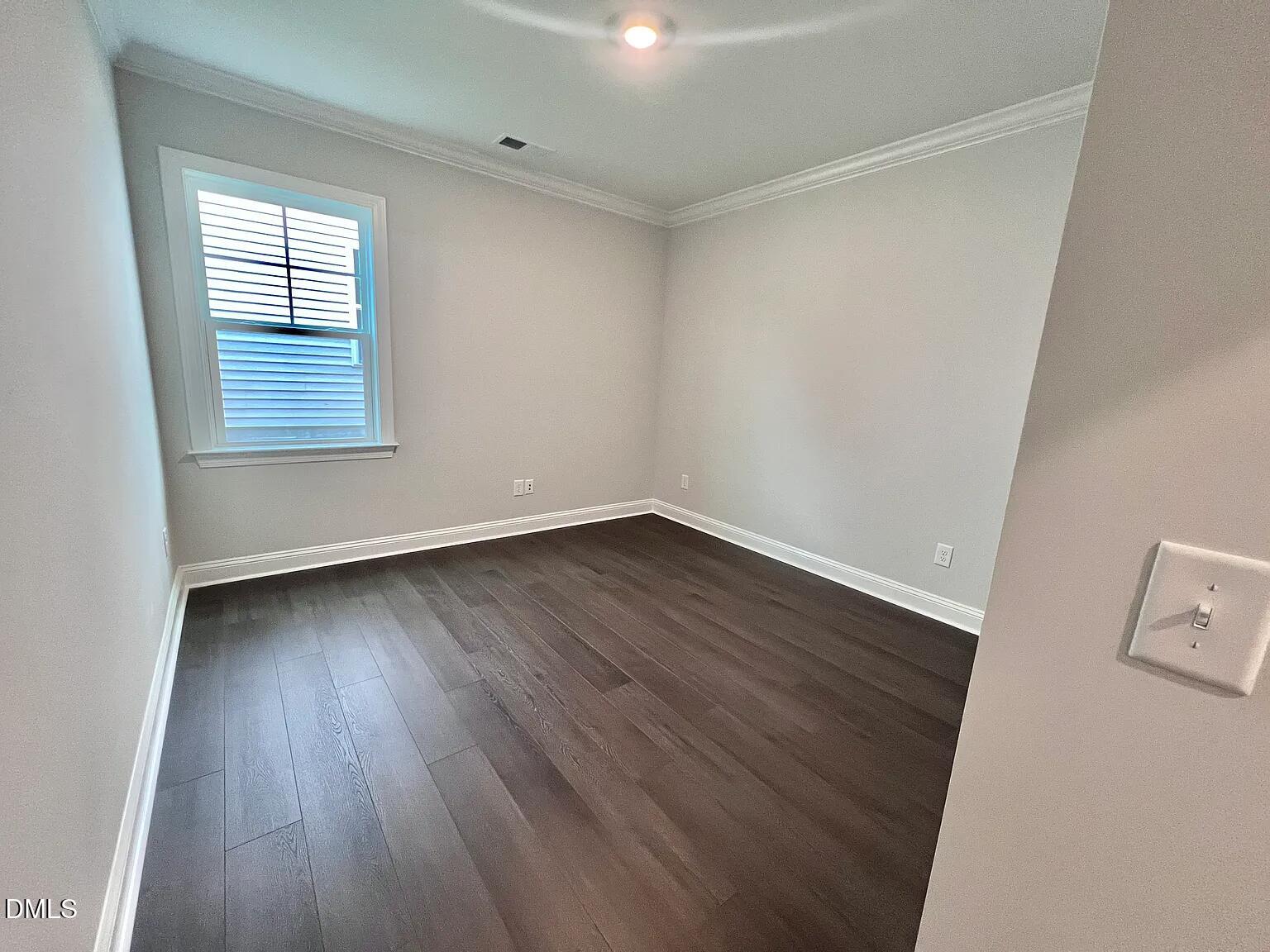 3209 Delmar Drive Property Photo 4