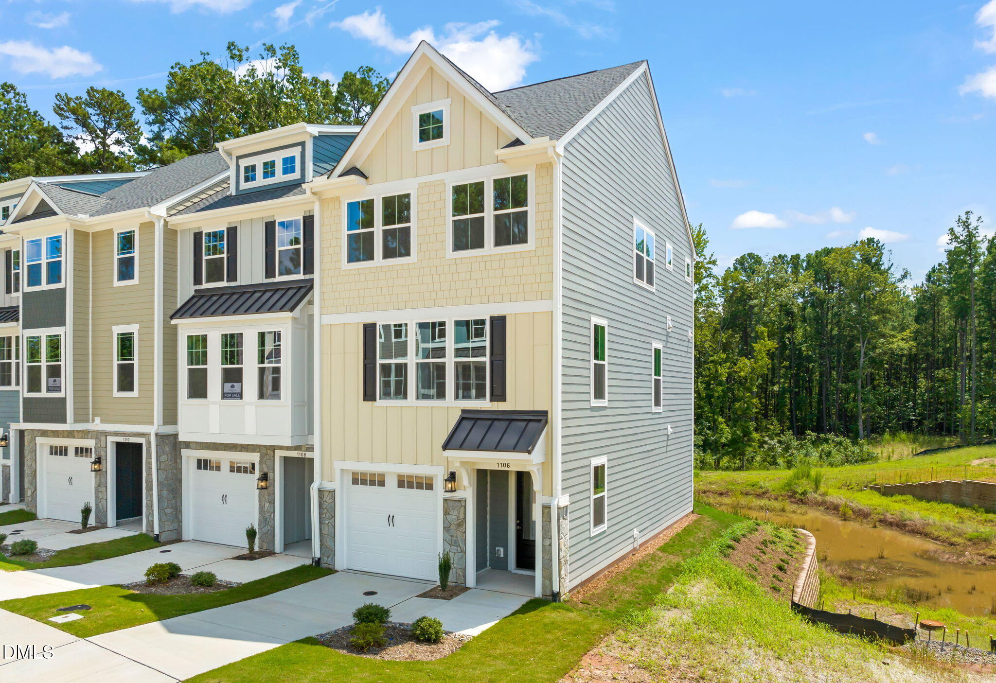 1106 Blackthorn Lane Property Photo 3