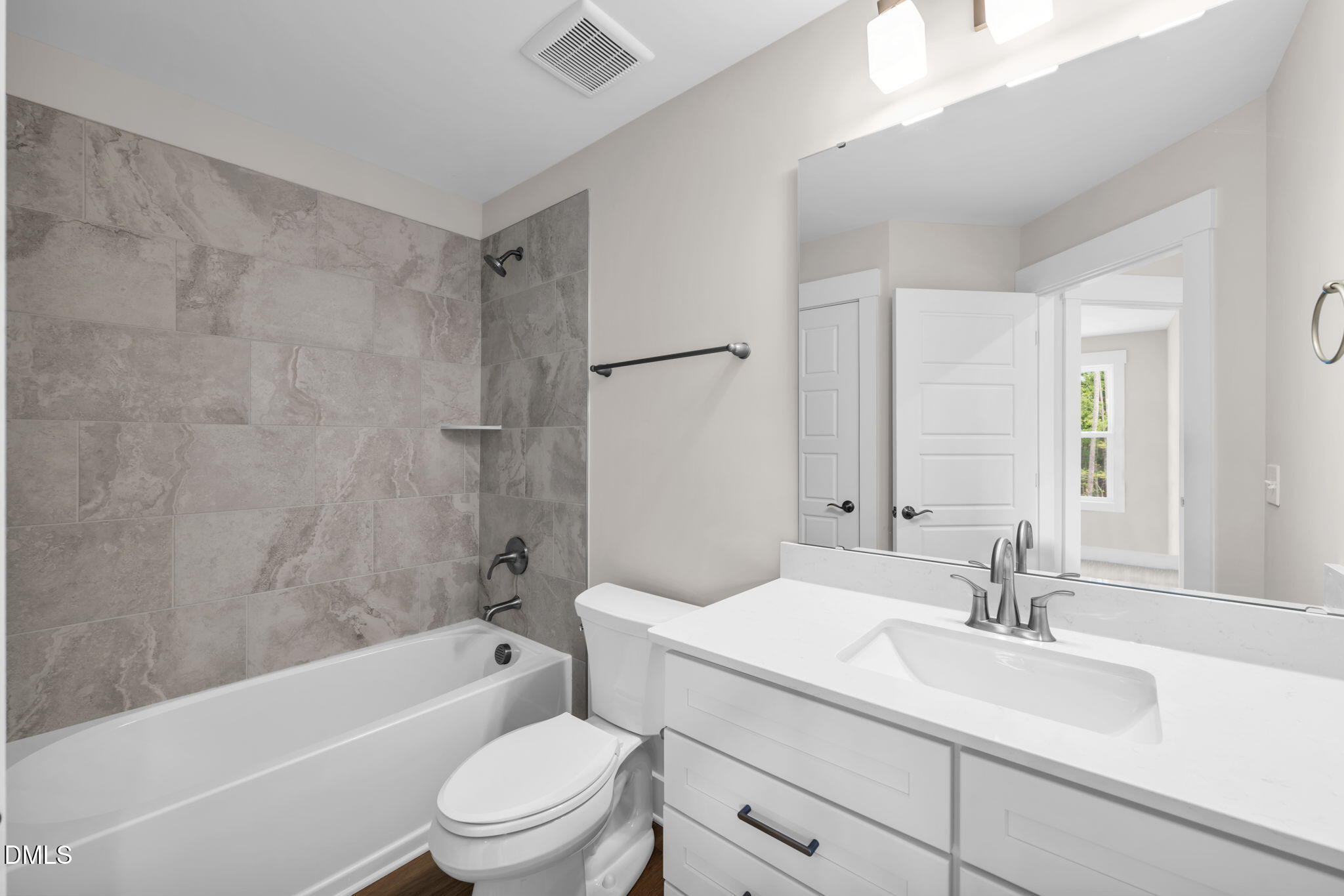 1106 Blackthorn Lane Property Photo 24