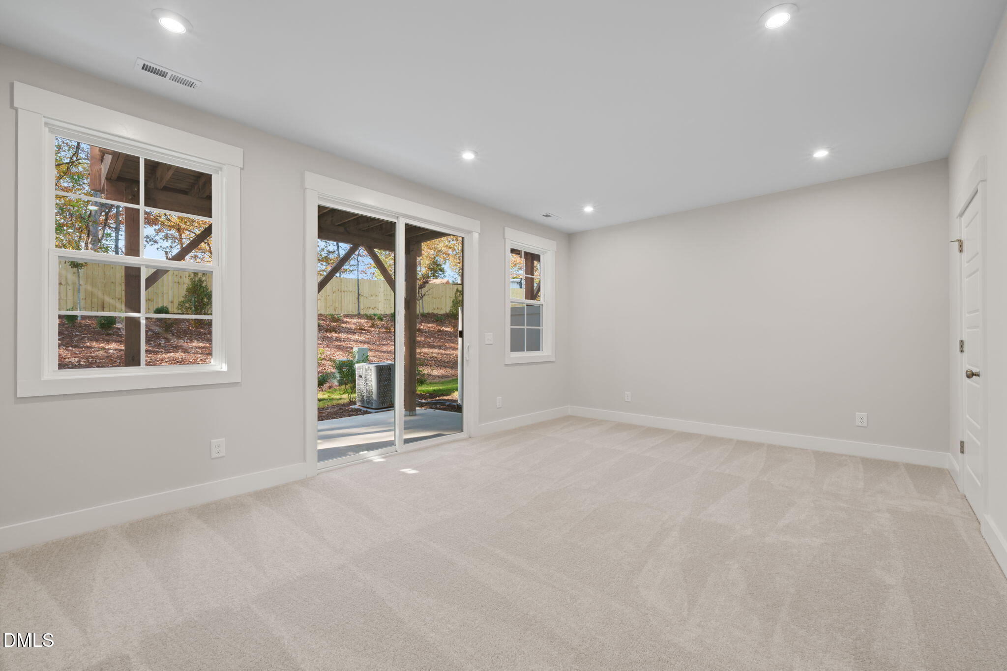 530 Plumleaf Lane Property Photo 4