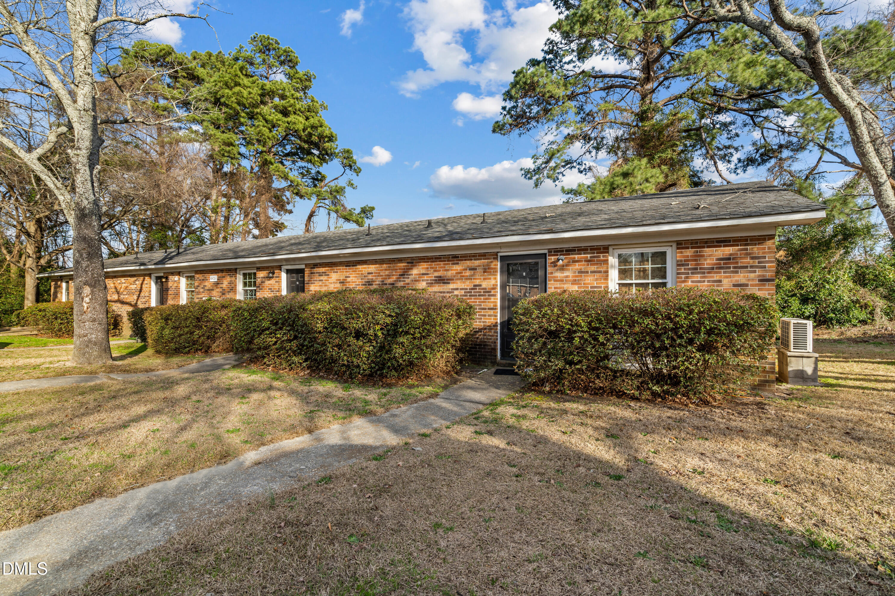 6421 Applecross Avenue Property Photo 1