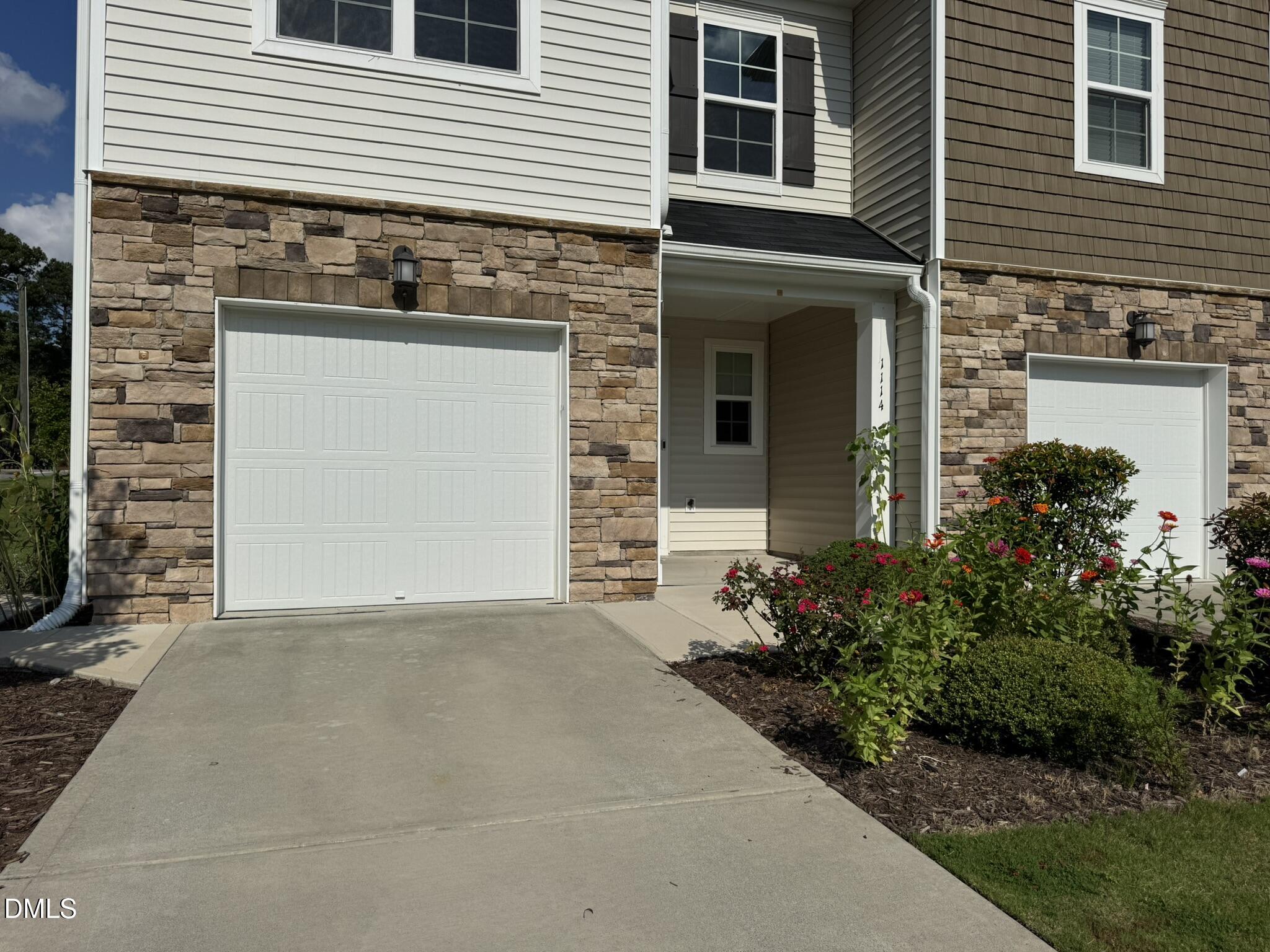 1114 Gemma Drive Property Photo 3