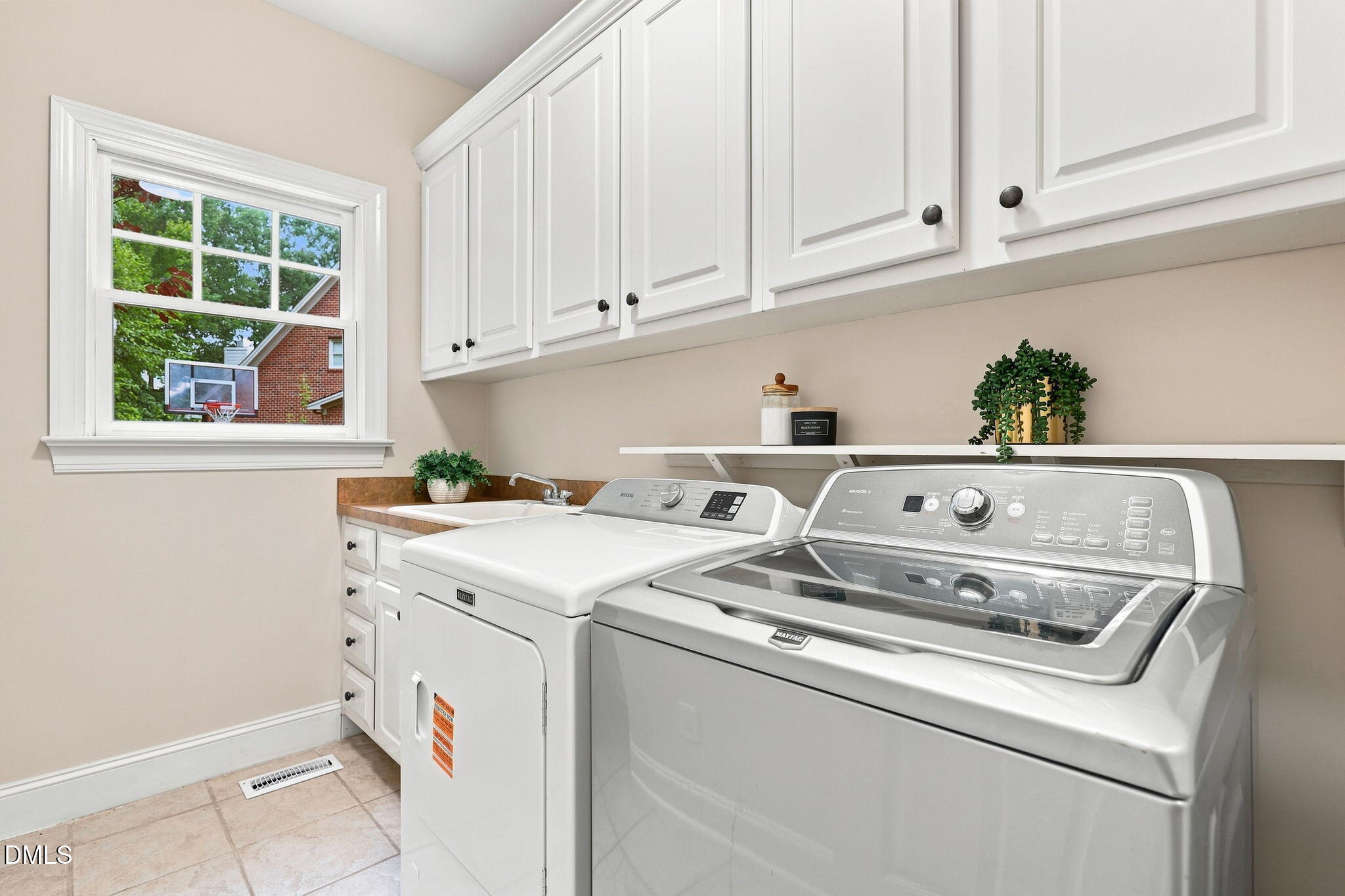 110 Arrowstone Court Property Photo 42