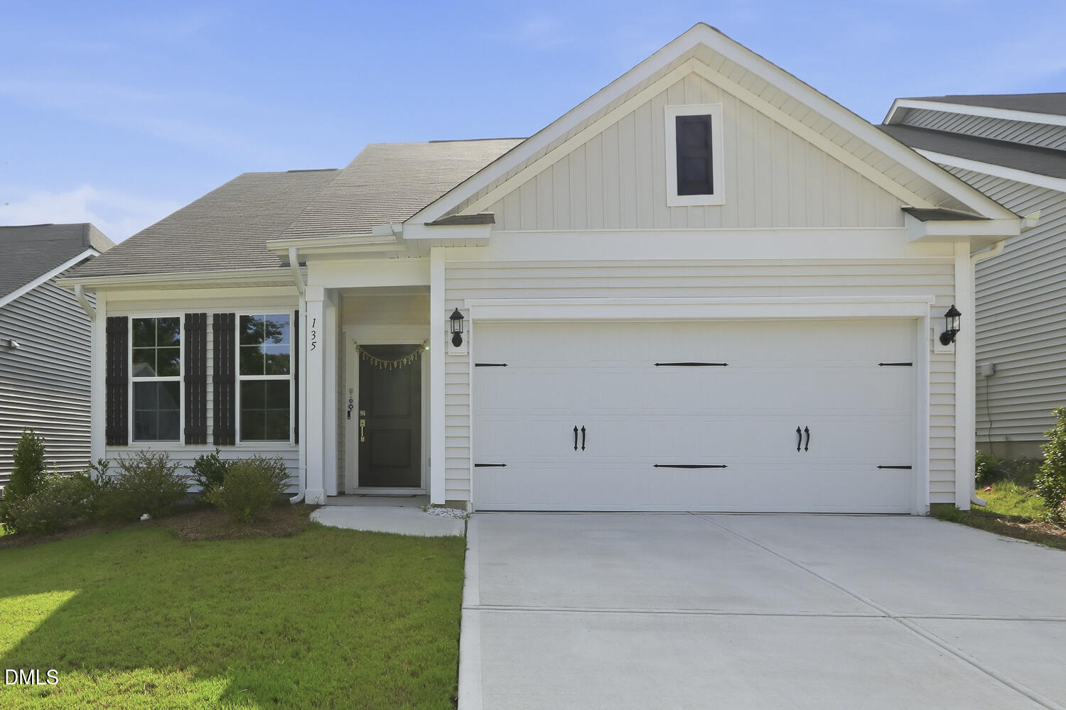 135 White Oak Garden Way Property Photo 1