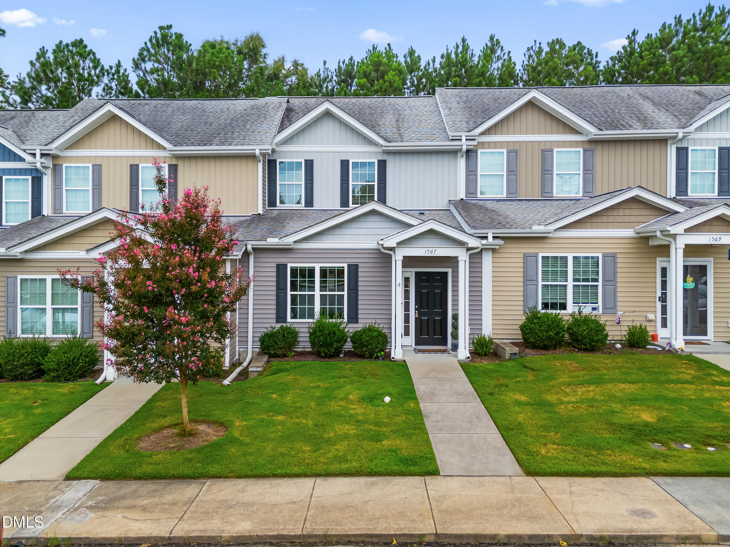1567 Quail Circle Property Photo 1