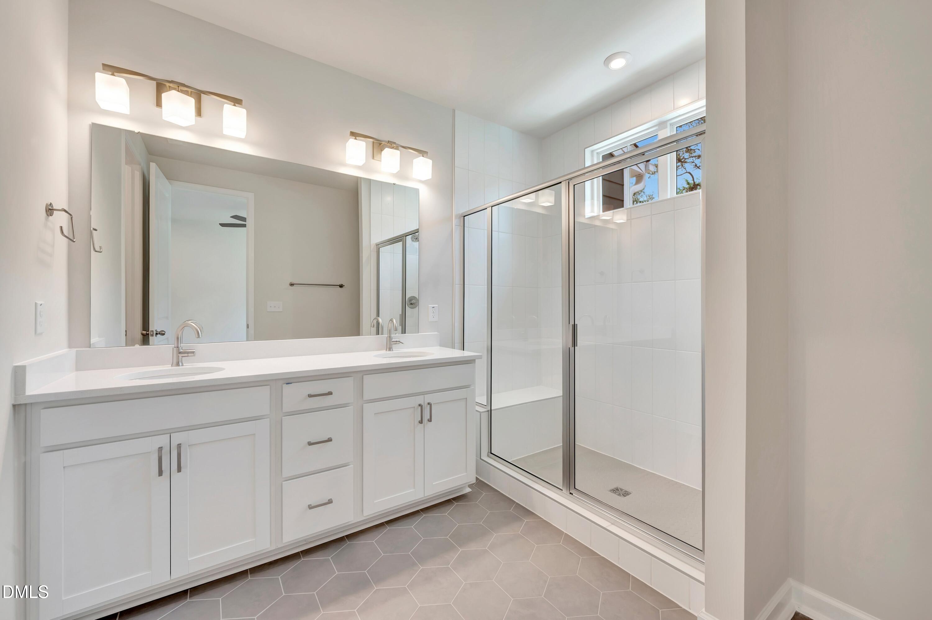 206 Solaire Alley Property Photo 15