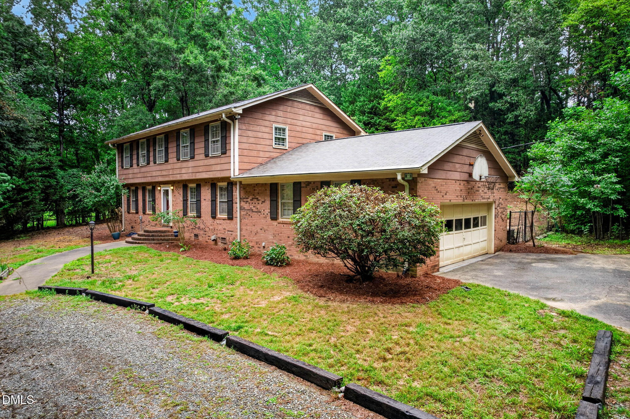 1110 Sandlewood Drive Property Photo 8