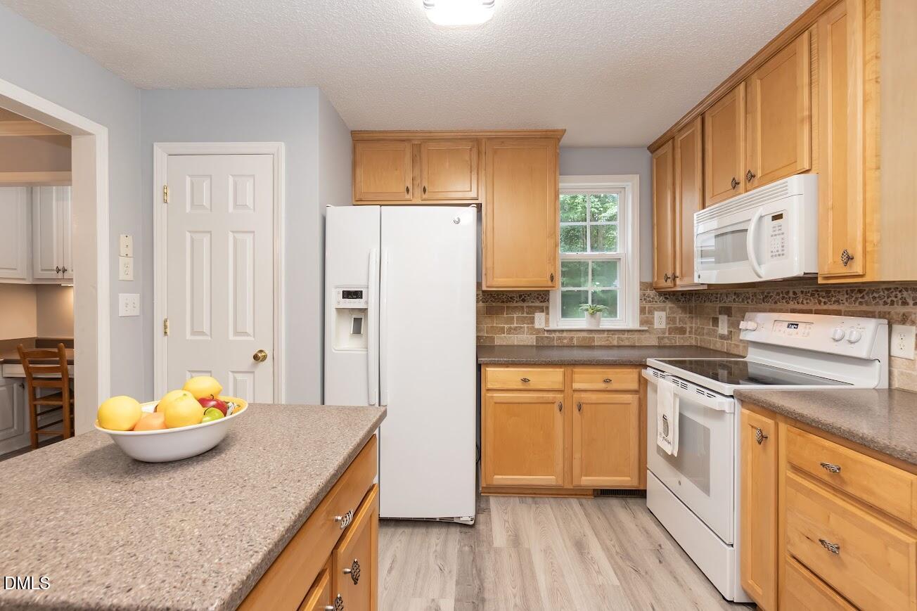 6604 Willow Chase Drive Property Photo 24