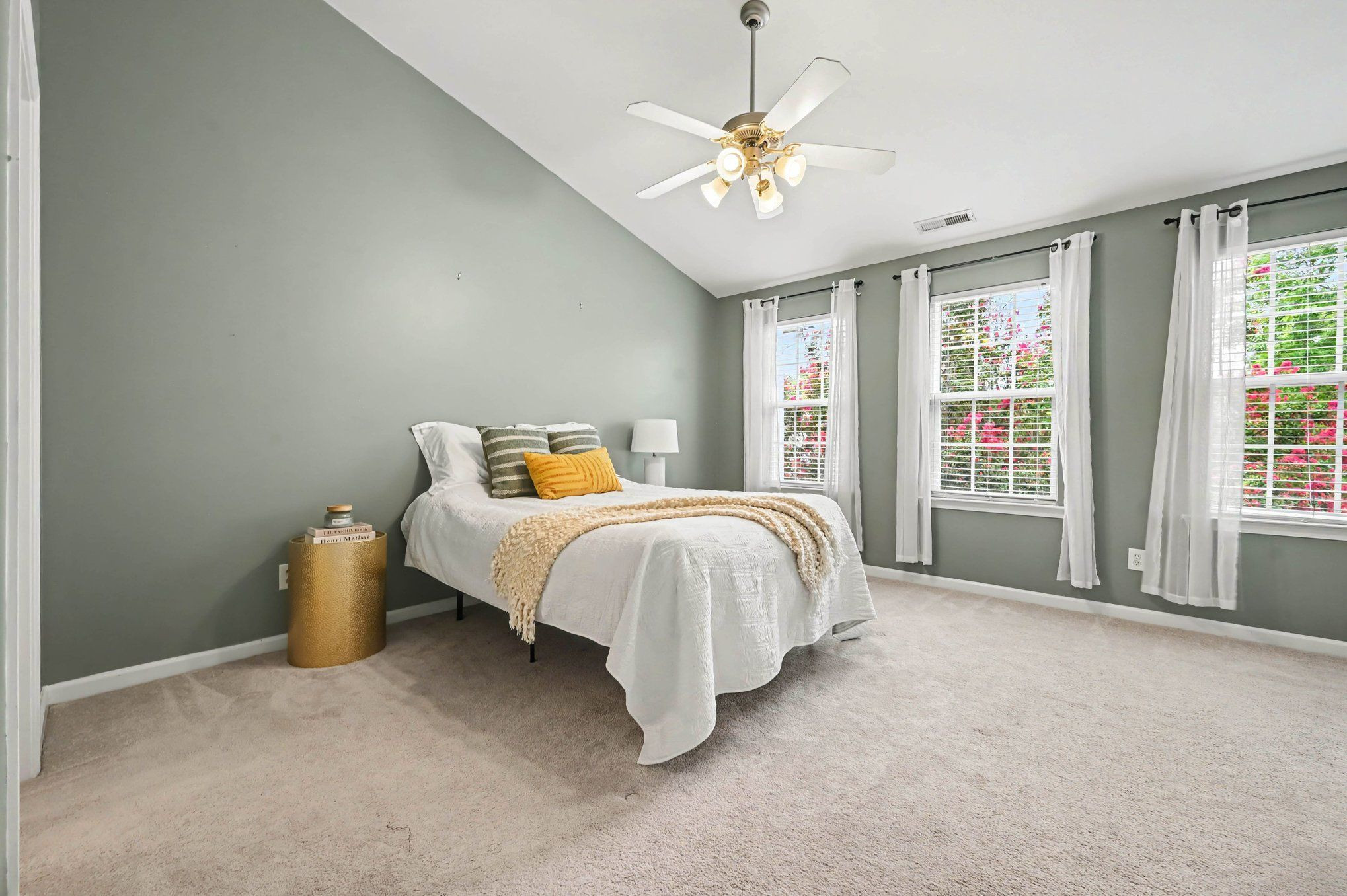 3703 Ramblewood Avenue Property Photo 12