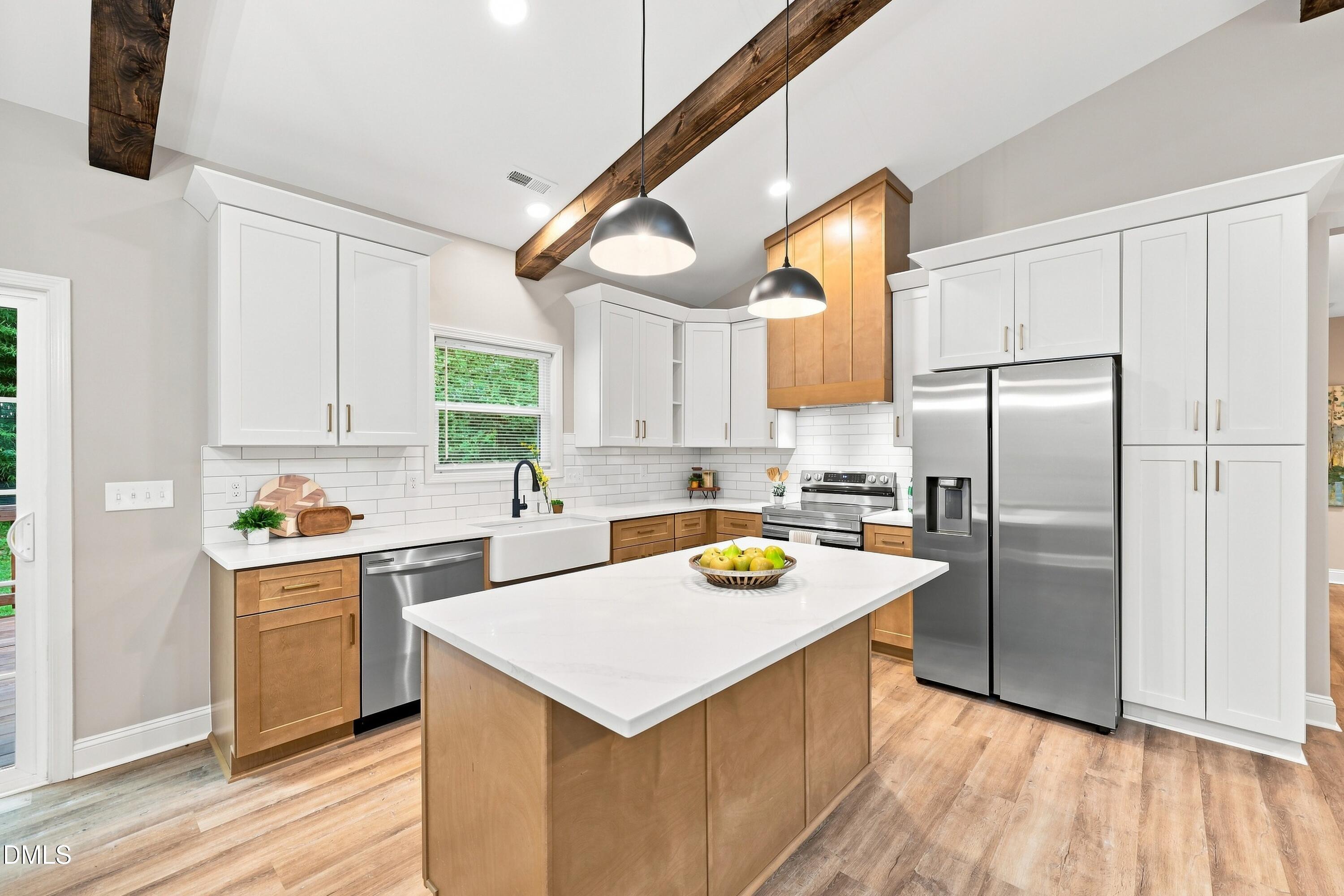 509 E Webb Street Property Photo 1
