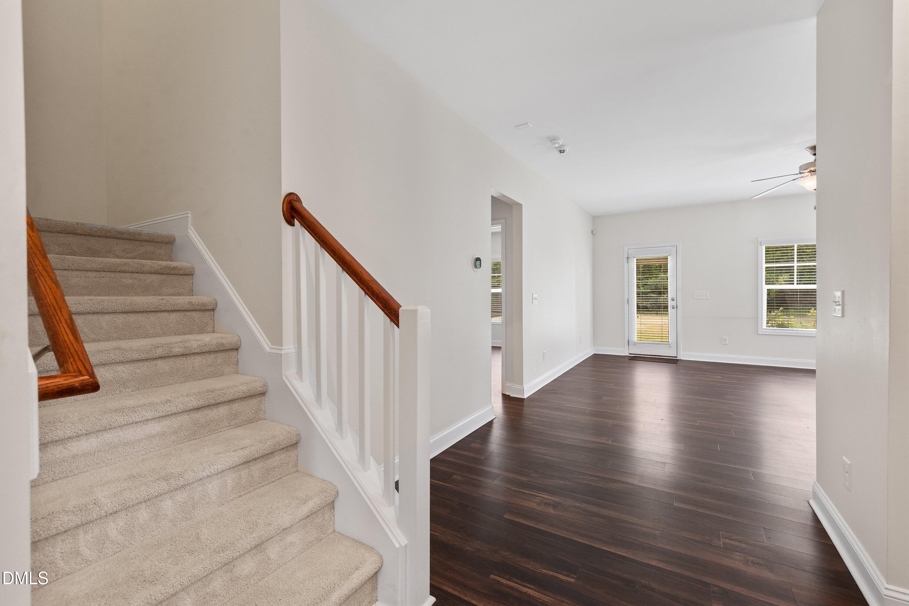 3433 Grosbeak Way Property Photo 10
