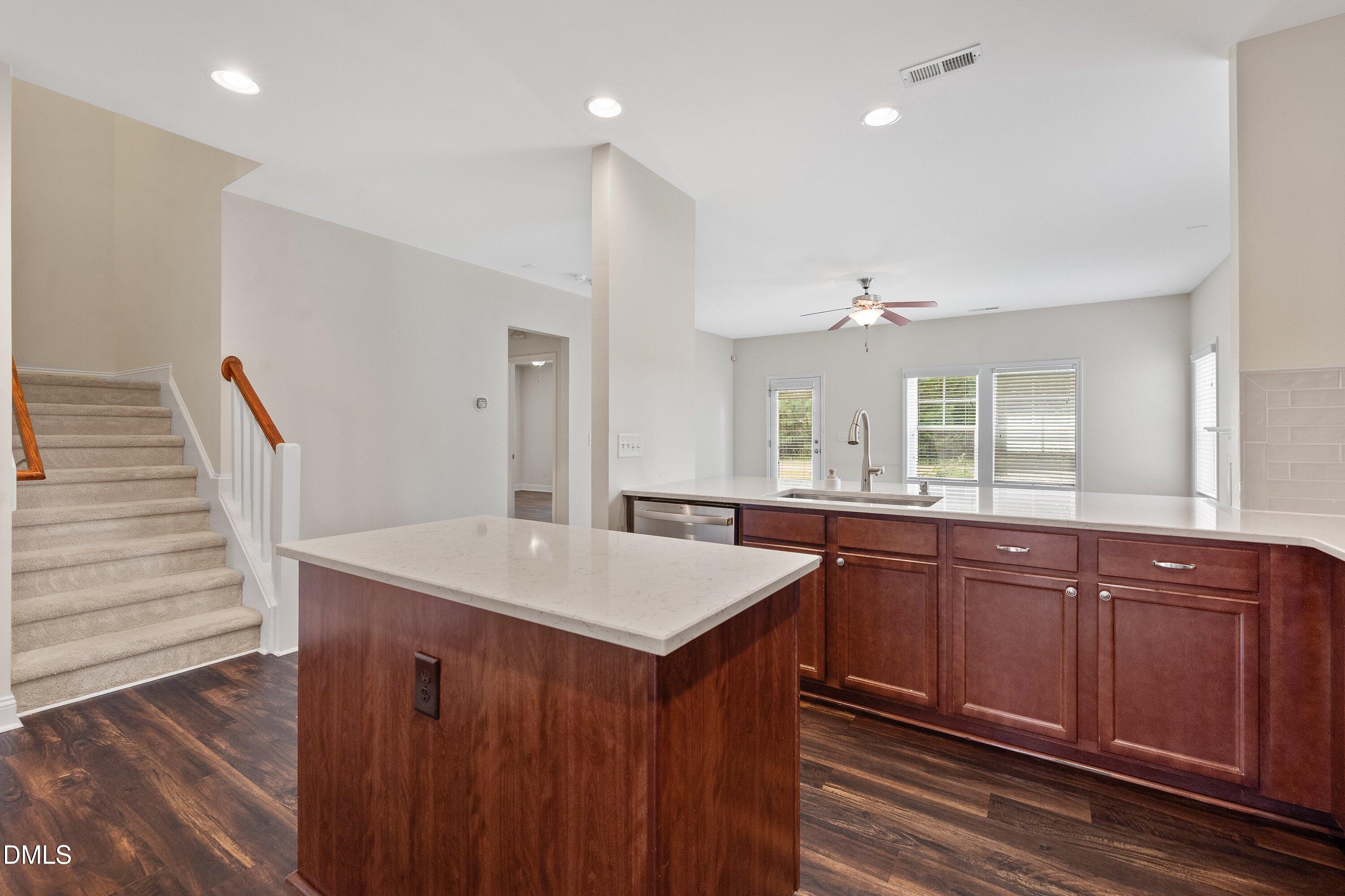 3433 Grosbeak Way Property Photo 13