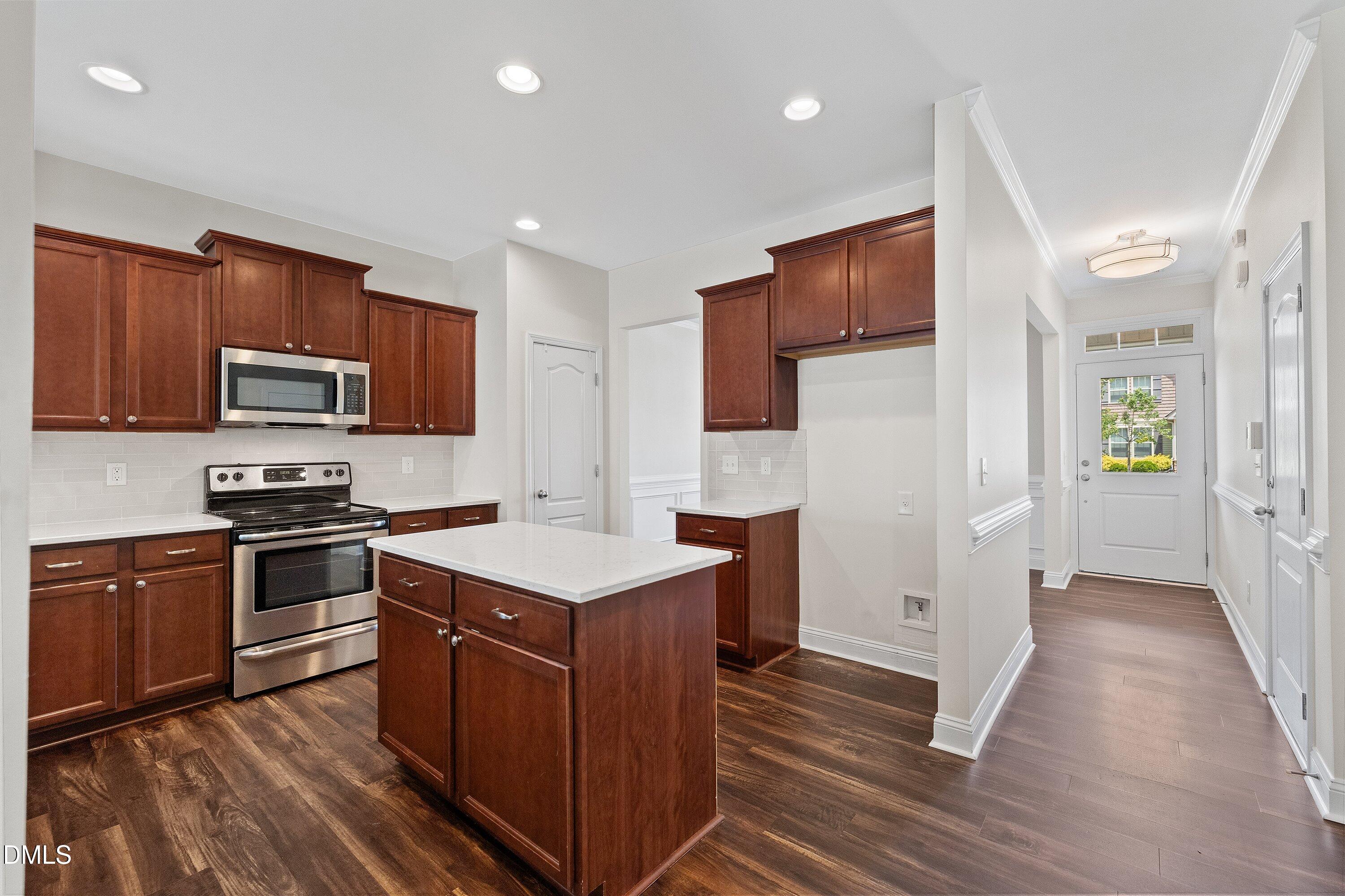 3433 Grosbeak Way Property Photo 16