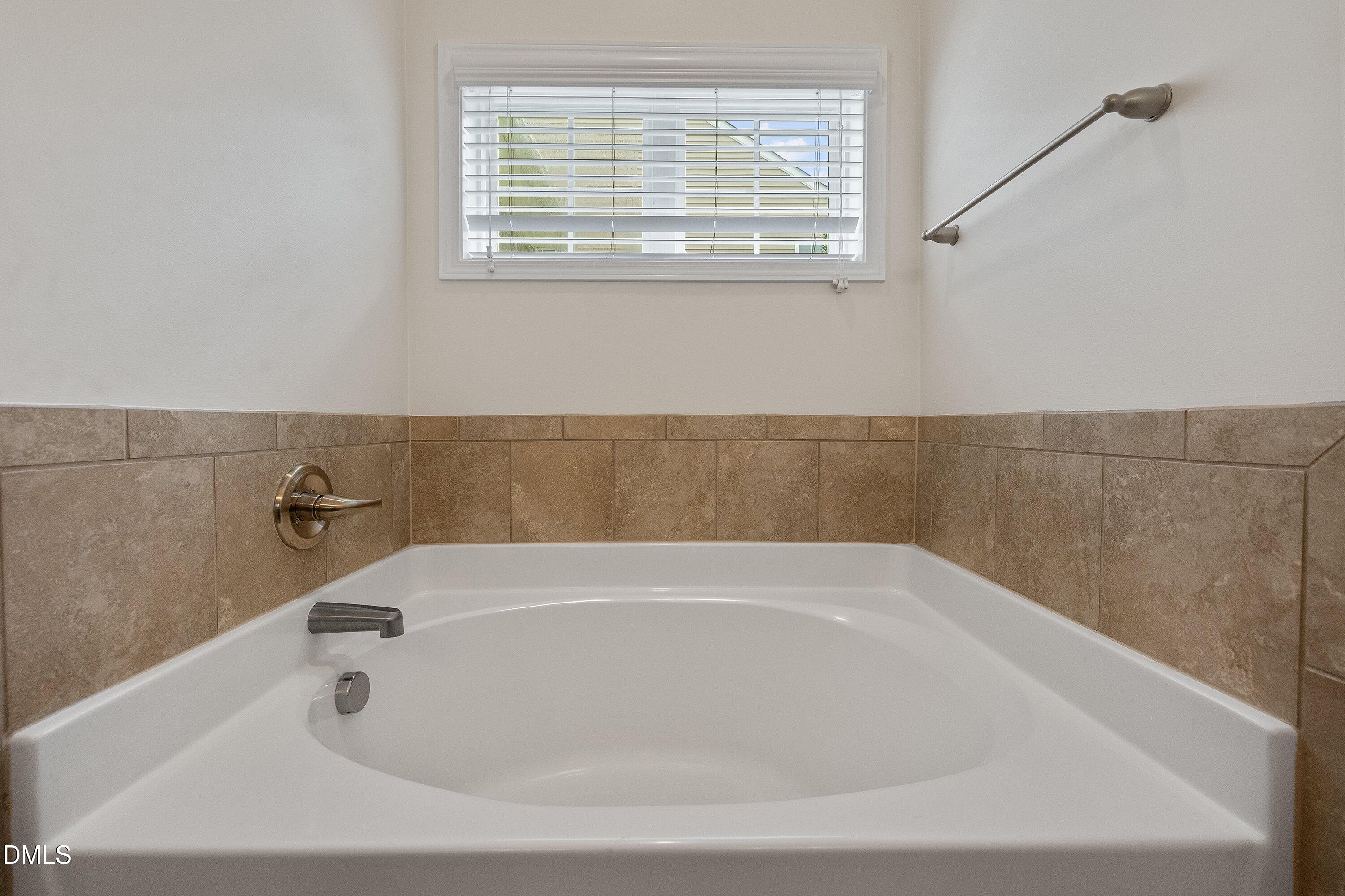 3433 Grosbeak Way Property Photo 25