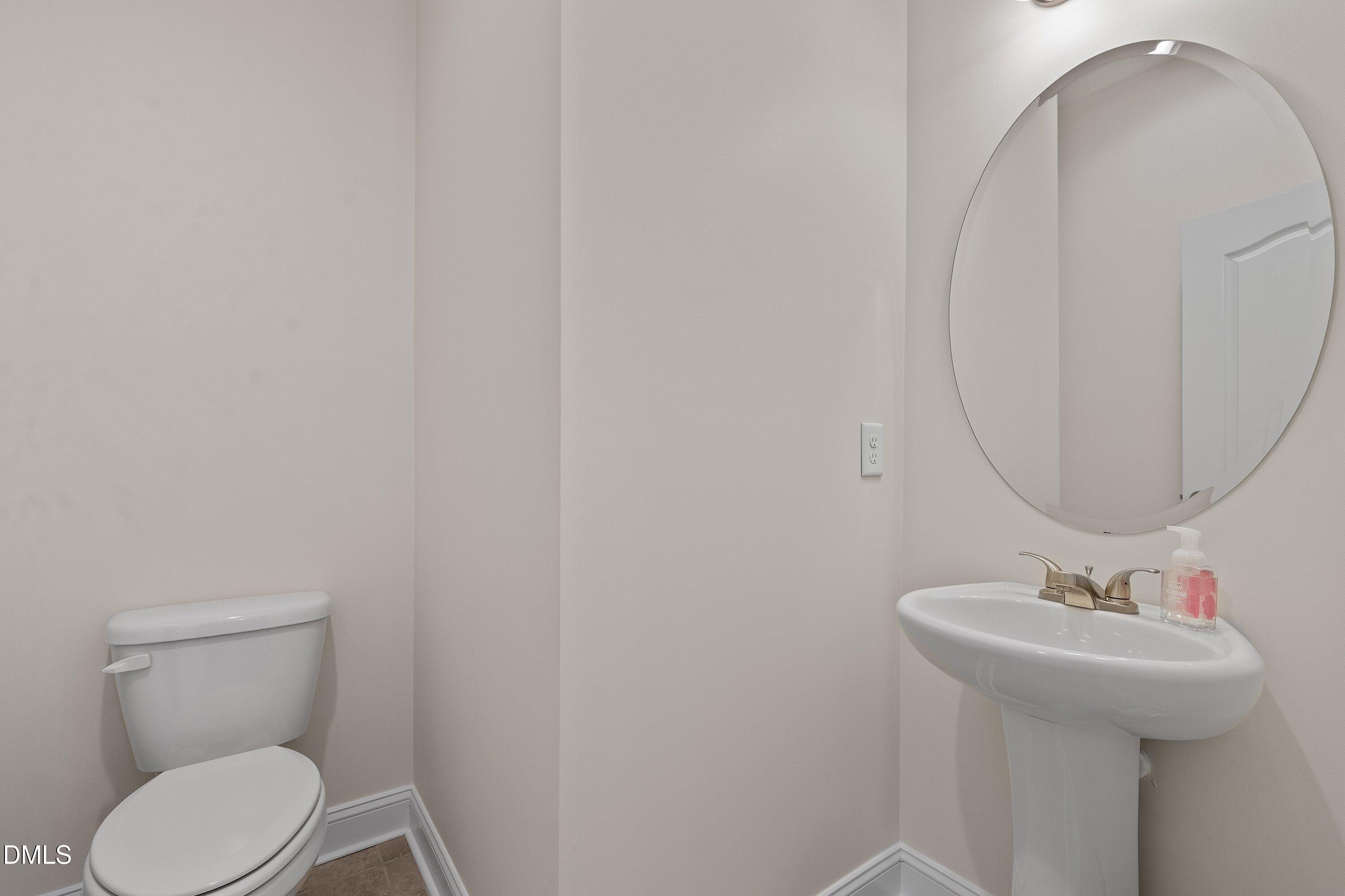 3433 Grosbeak Way Property Photo 28